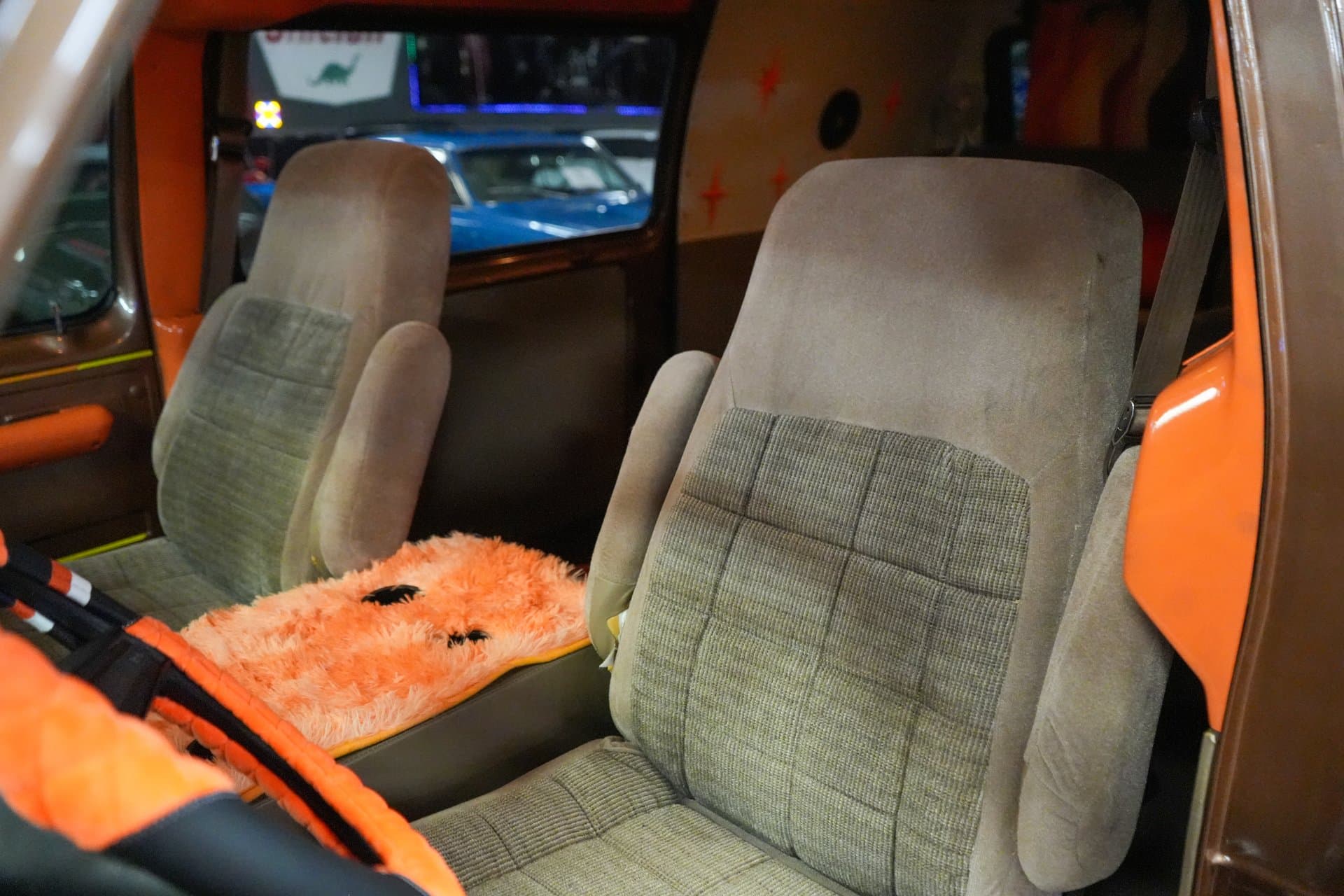 1989 Ford Econoline 150 thumbnail 17