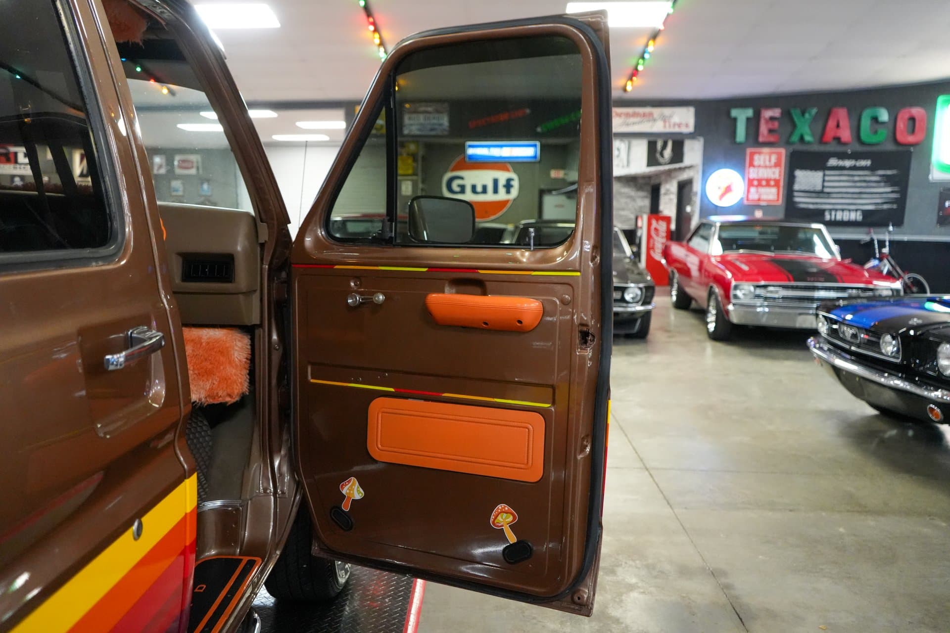 1989 Ford Econoline 150 thumbnail 19
