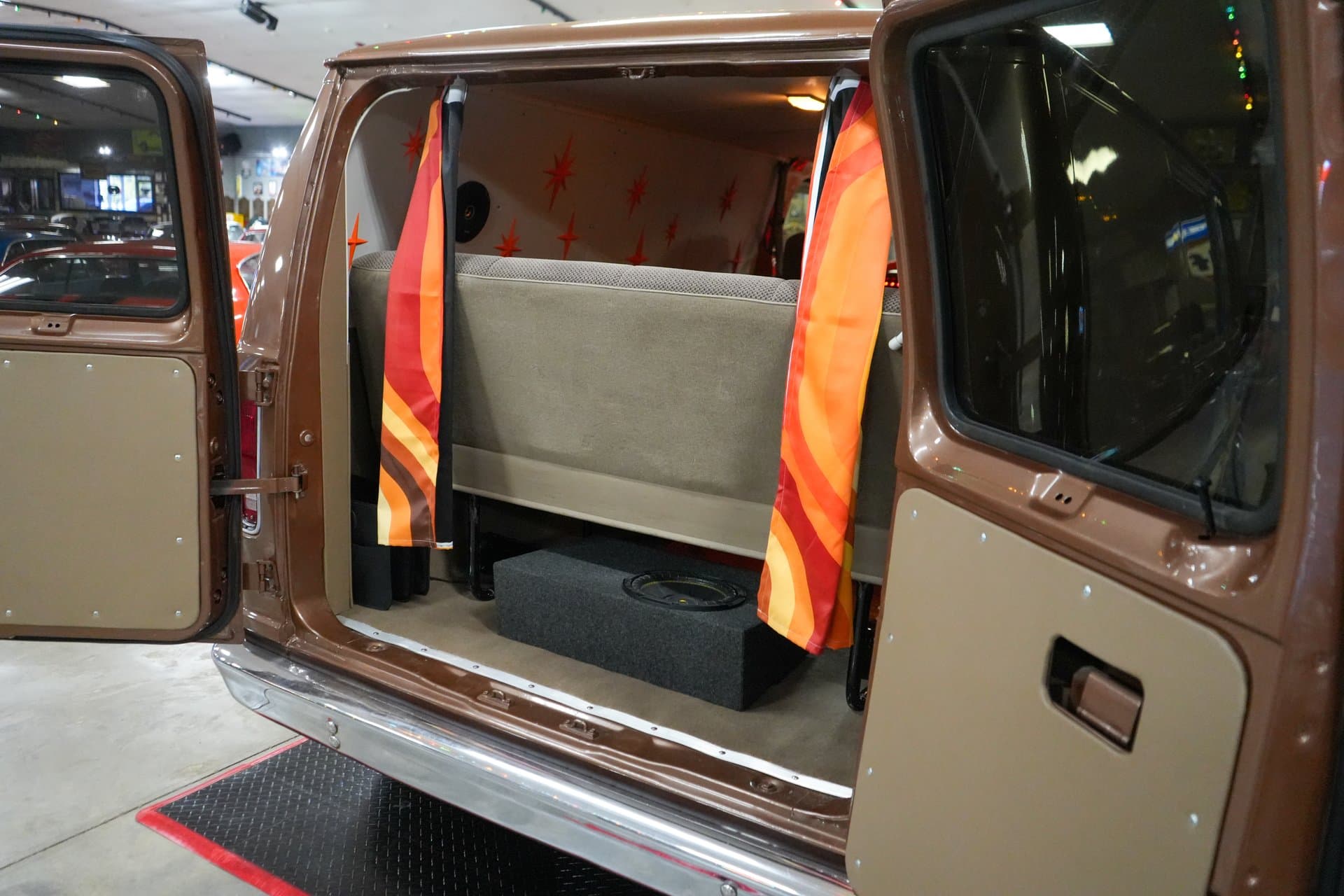 1989 Ford Econoline 150 thumbnail 25
