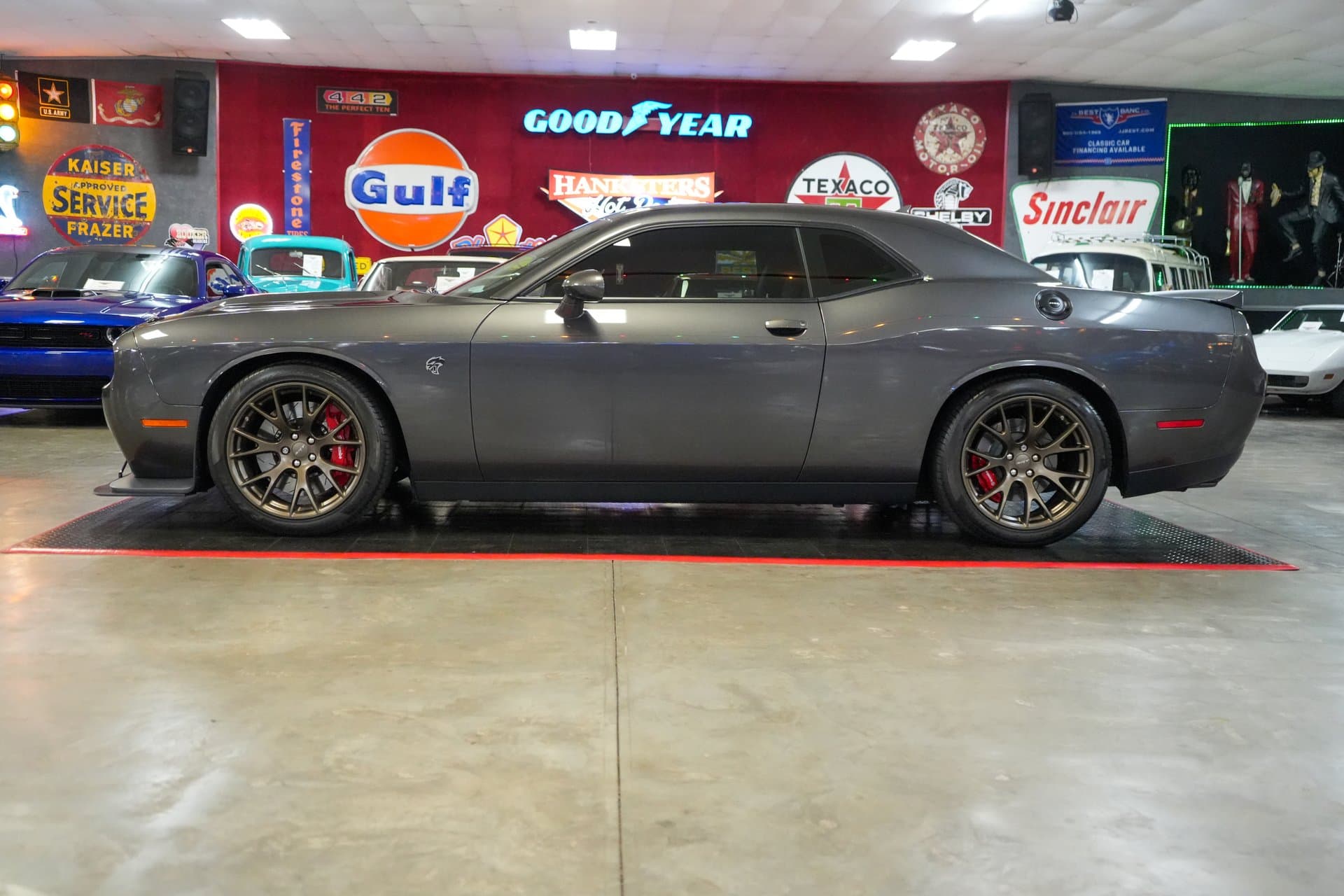 2015 Dodge Challenger SRT Hellcat thumbnail 7
