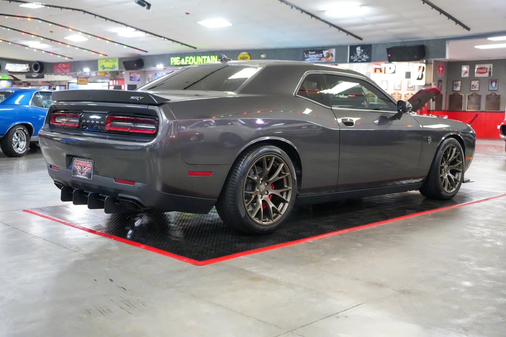 2015 Dodge Challenger SRT Hellcat thumbnail 8