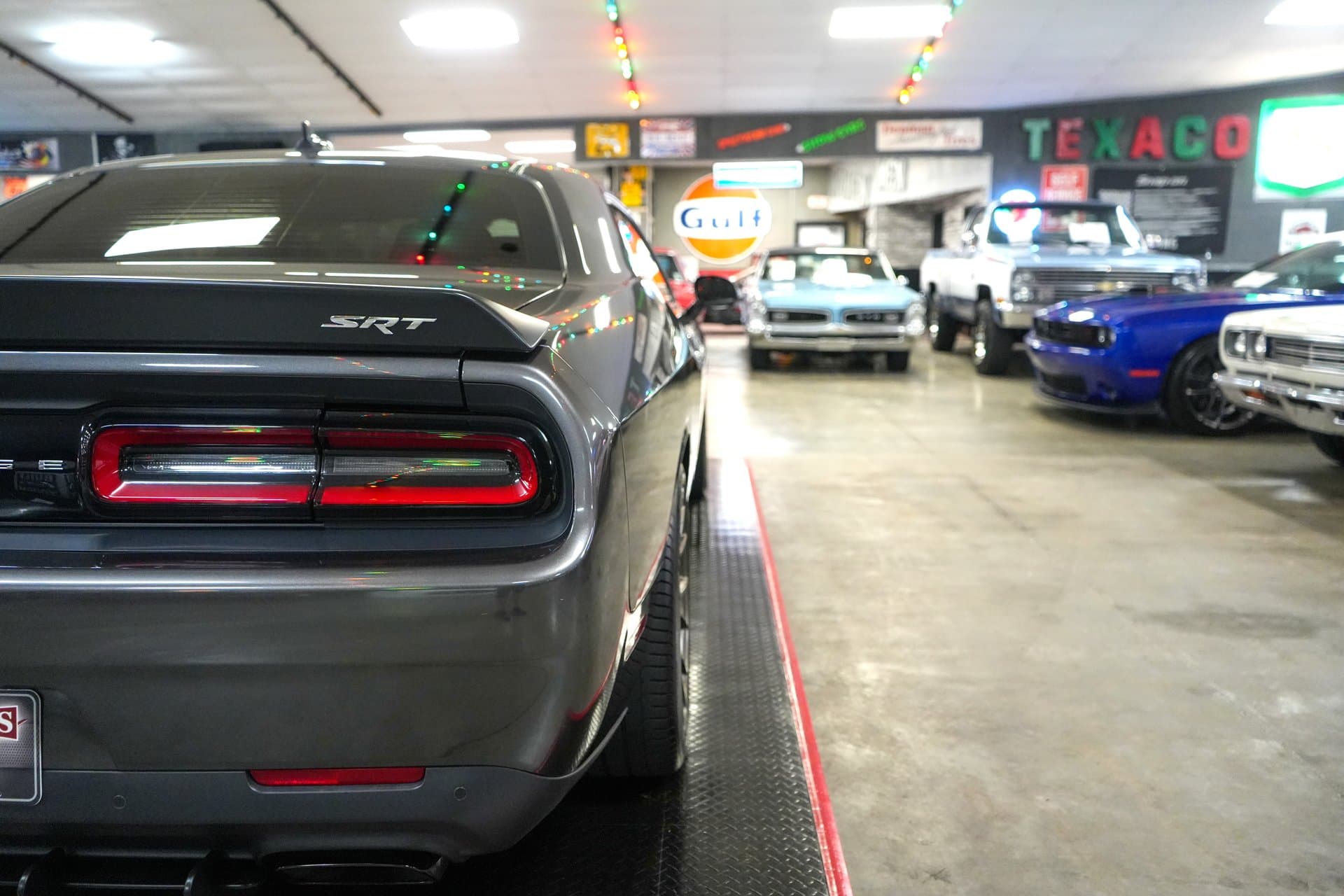 2015 Dodge Challenger SRT Hellcat thumbnail 15