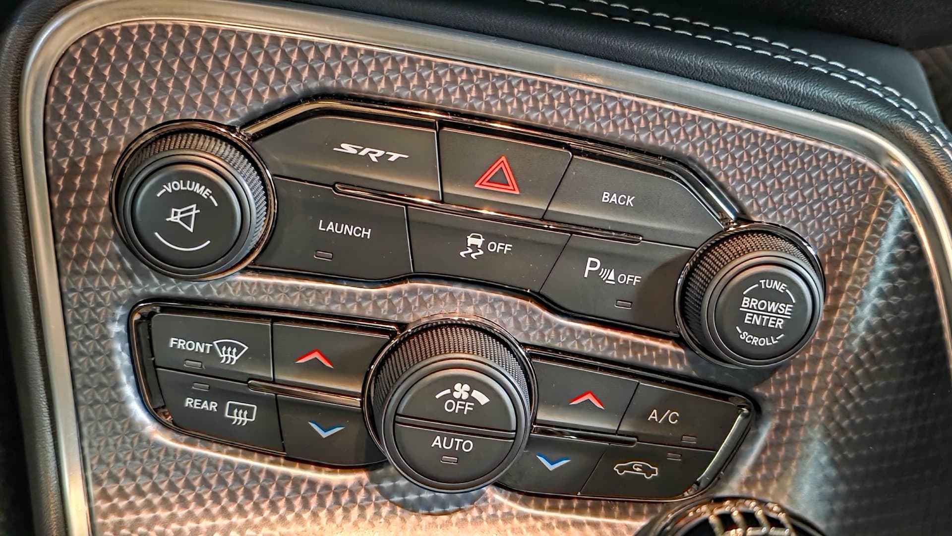 2015 Dodge Challenger SRT Hellcat thumbnail 21