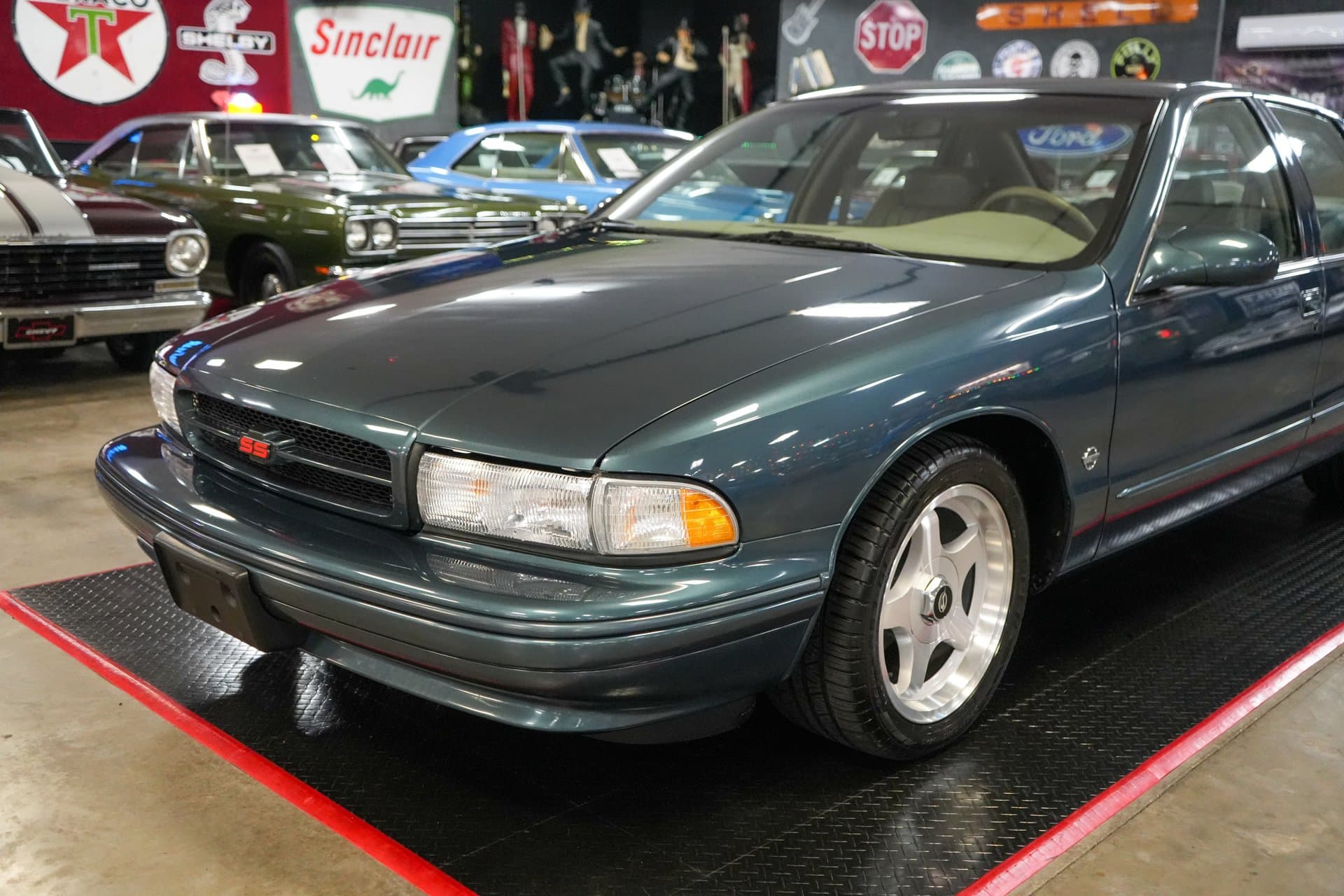 1996 Chevrolet Impala SS thumbnail 9
