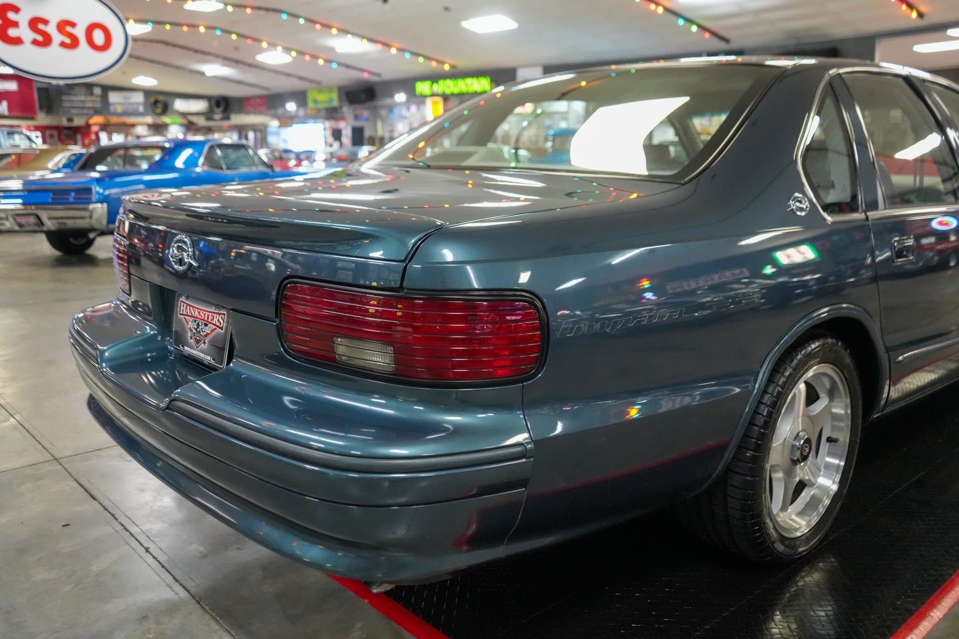 1996 Chevrolet Impala SS thumbnail 15
