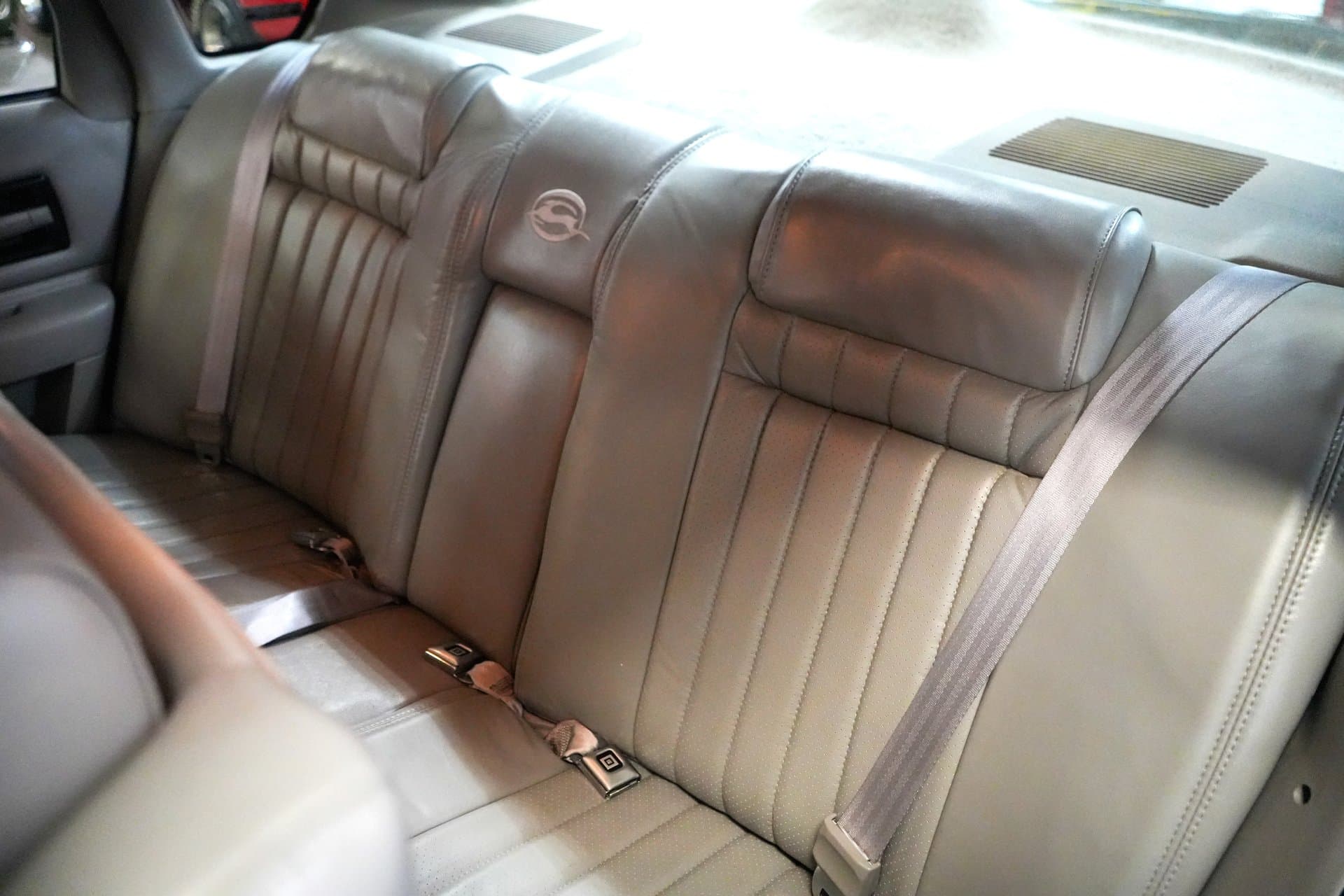 1996 Chevrolet Impala SS thumbnail 22