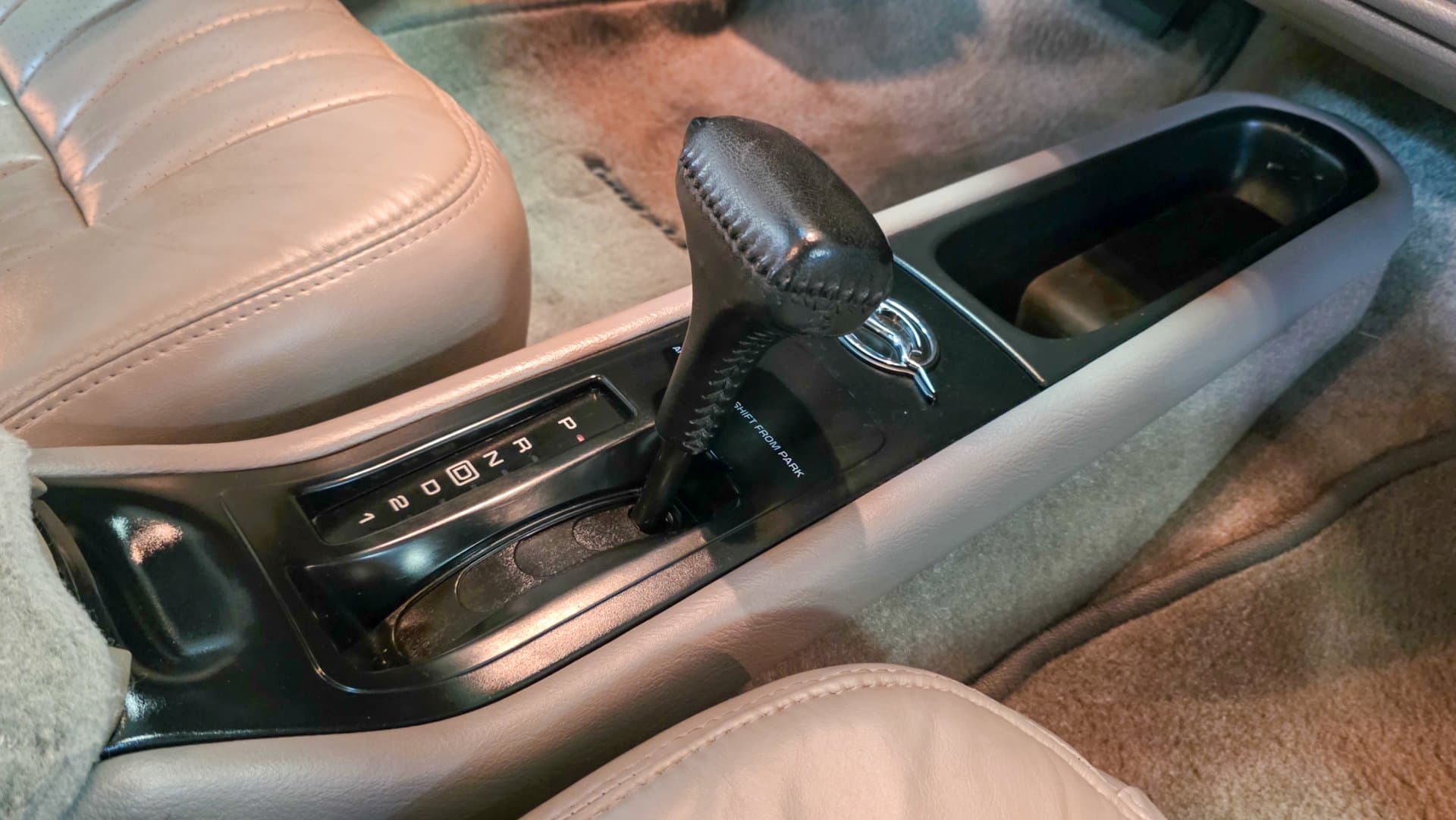 1996 Chevrolet Impala SS thumbnail 24