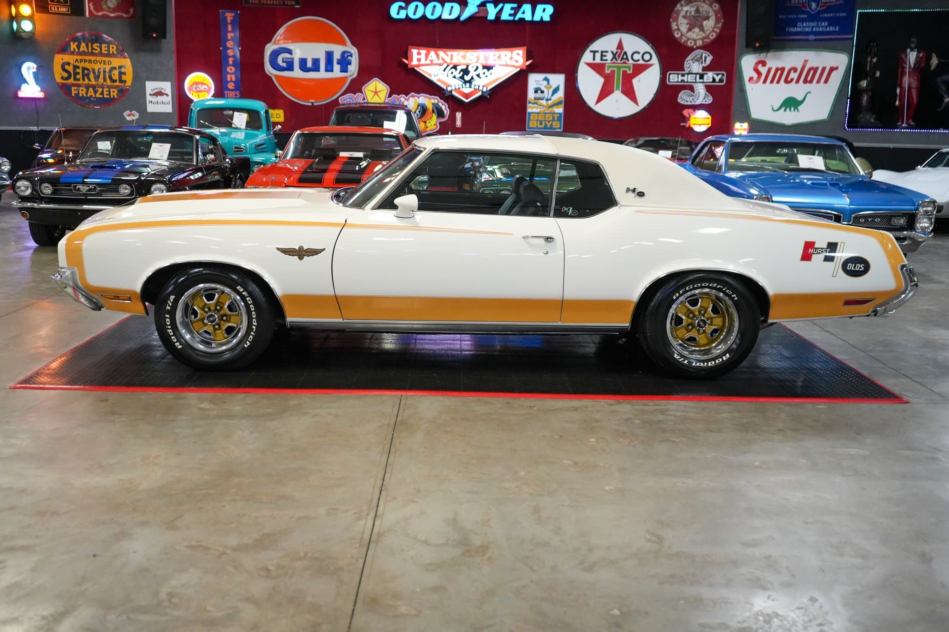 1972 Oldsmobile Hurst/Olds Indianapolis 500 Pace Car Edition — photo 2