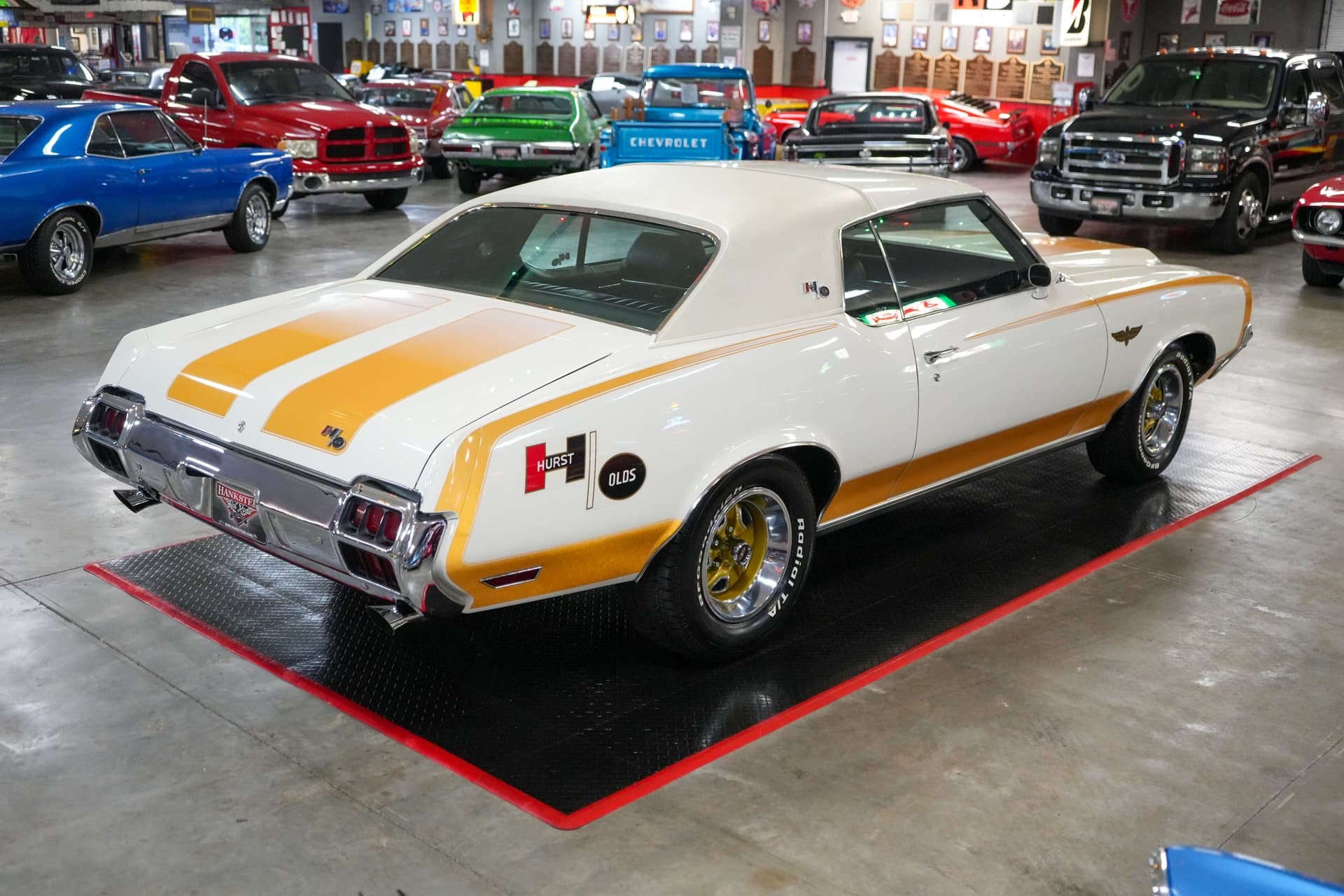 1972 Oldsmobile Hurst/Olds Indianapolis 500 Pace Car Edition thumbnail 6