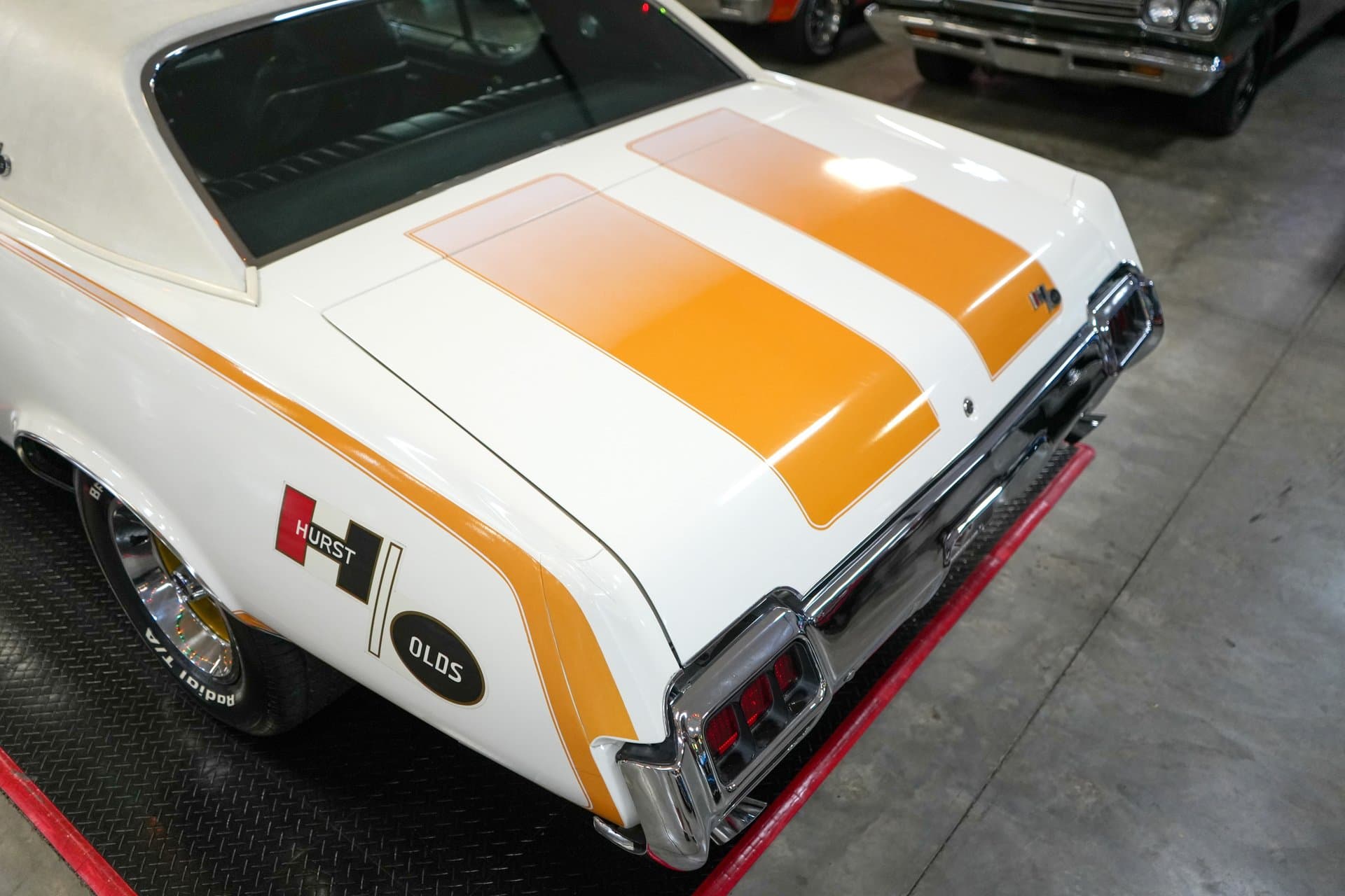 1972 Oldsmobile Hurst/Olds Indianapolis 500 Pace Car Edition thumbnail 16