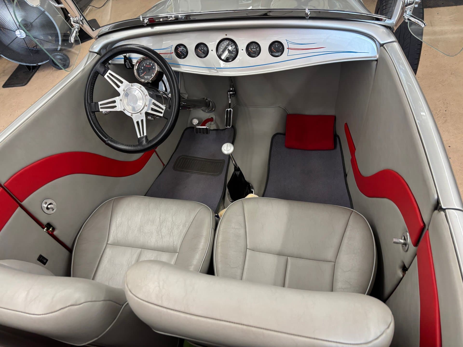 1932 Ford Roadster thumbnail 10