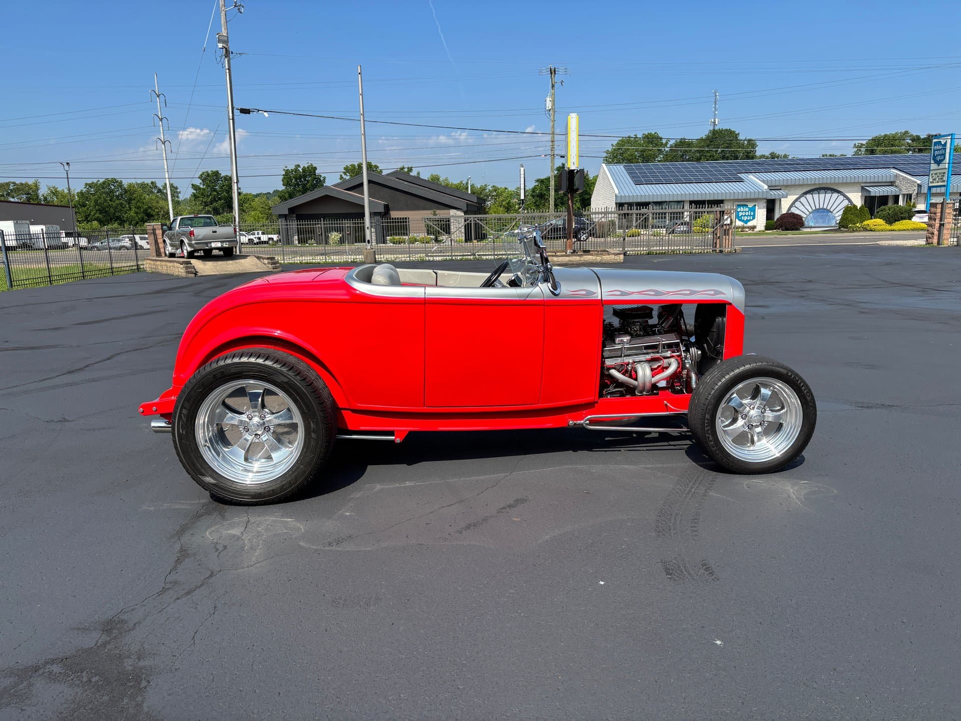 1932 Ford Roadster thumbnail 3