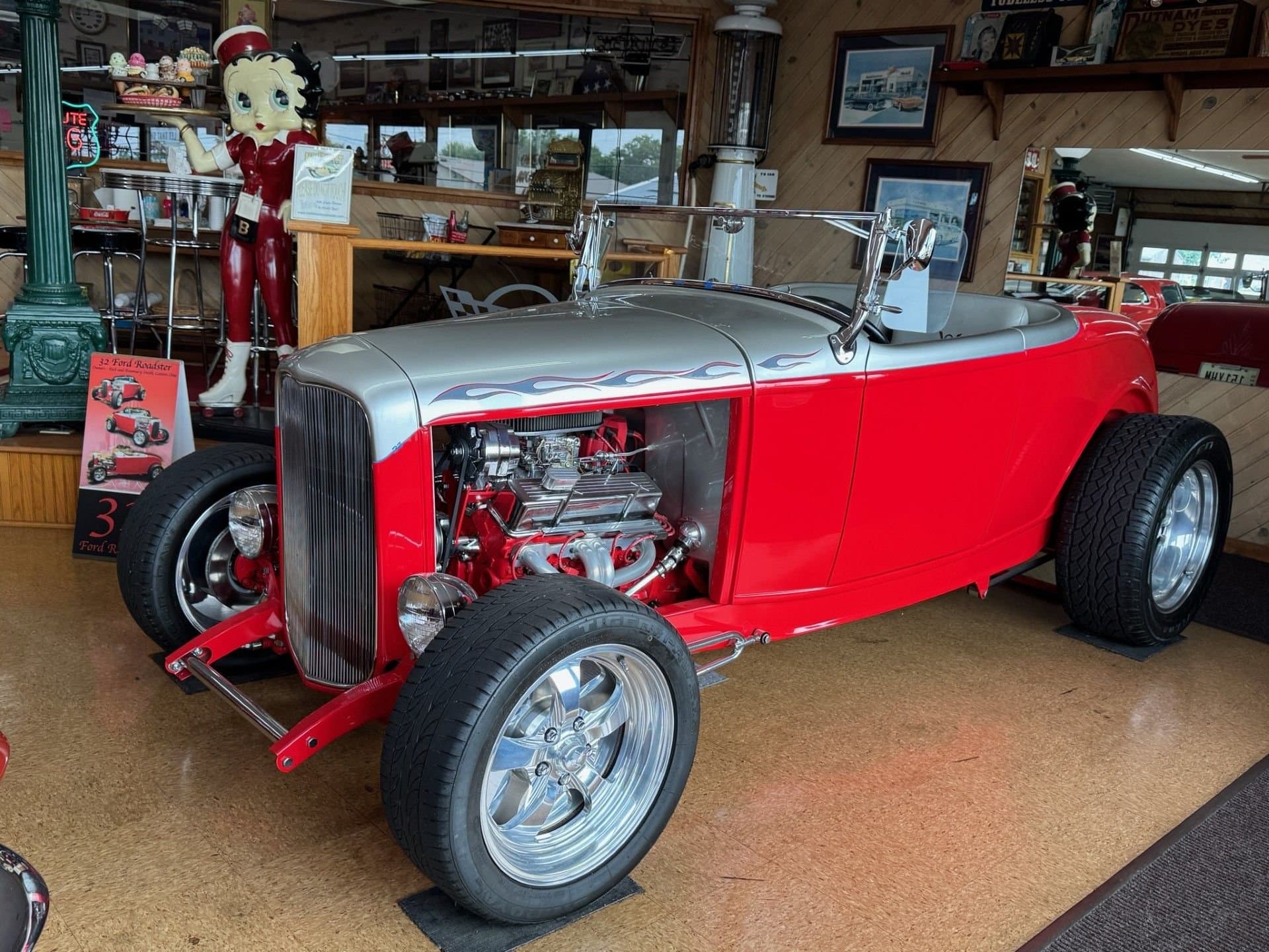 1932 Ford Roadster Show Winner thumbnail 23