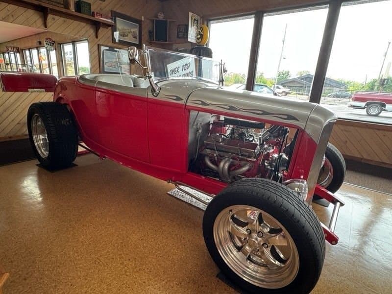 1932 Ford Roadster Show Winner thumbnail 9