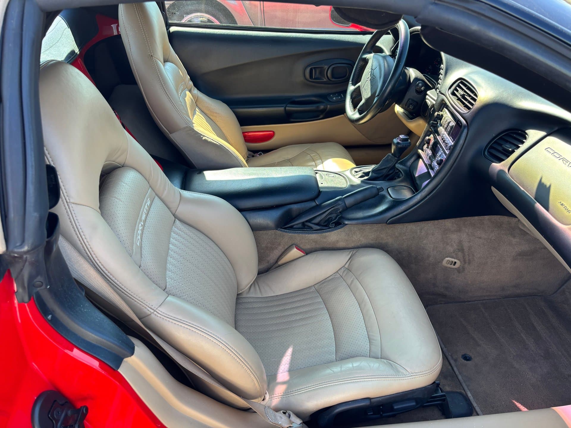 2002 Chevrolet Corvette thumbnail 19