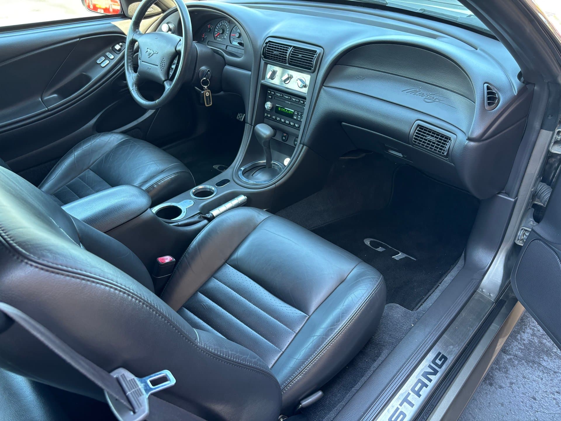 2001 Ford Mustang GT thumbnail 17