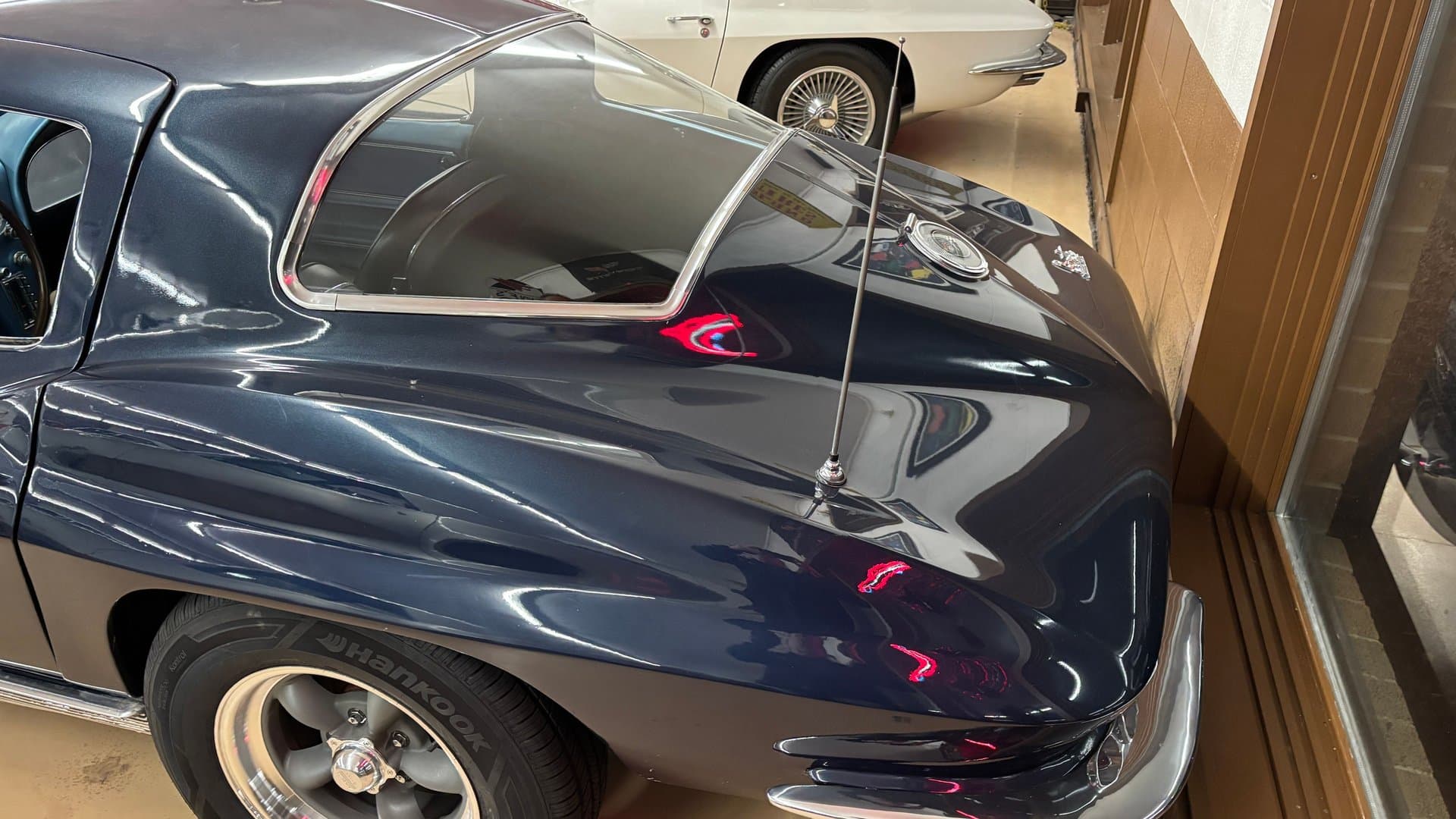 1966 Chevrolet Corvette thumbnail 6