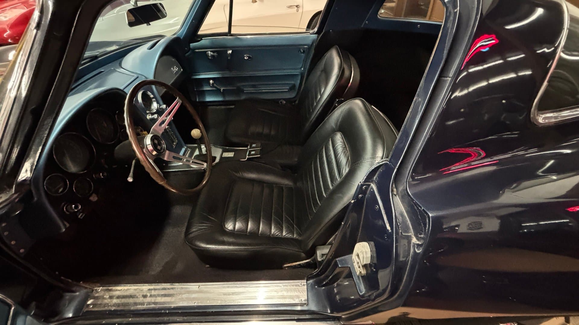 1966 Chevrolet Corvette thumbnail 13