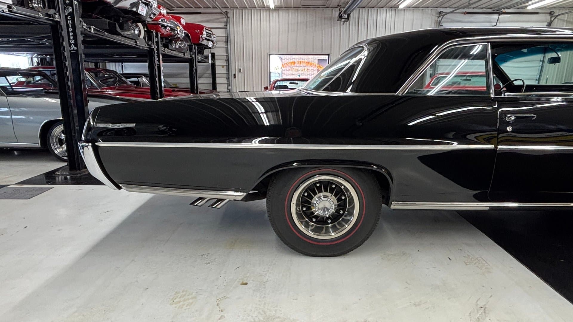 1964 Pontiac Catalina thumbnail 3