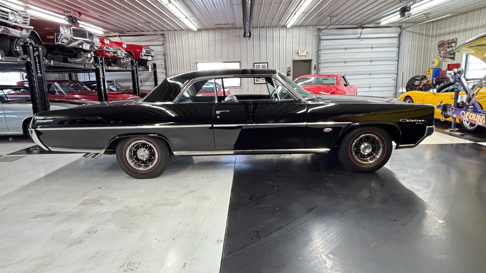 1964 Pontiac Catalina thumbnail 4