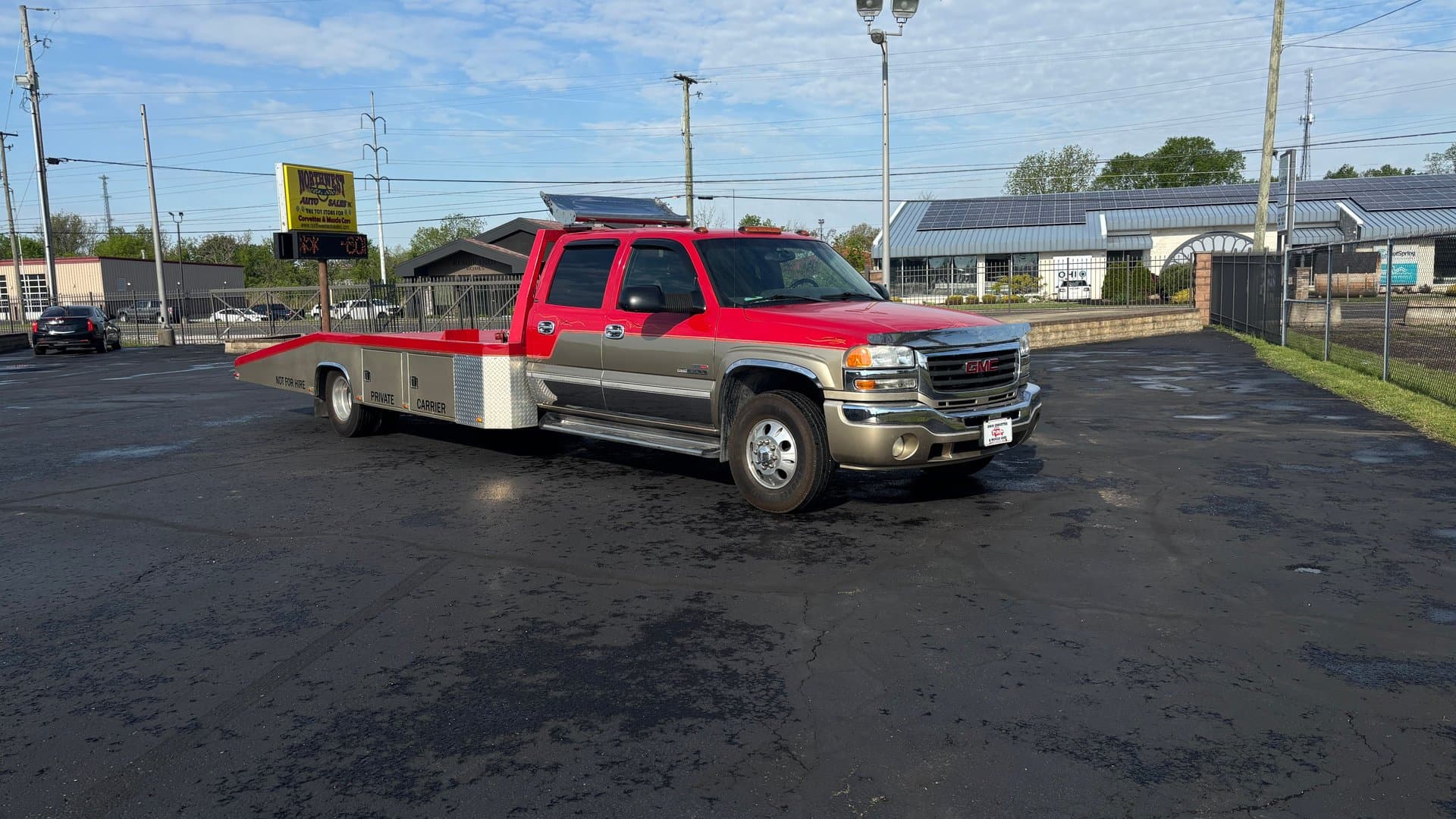2005 GMC Sierra 3500 Ramp Truck thumbnail 22