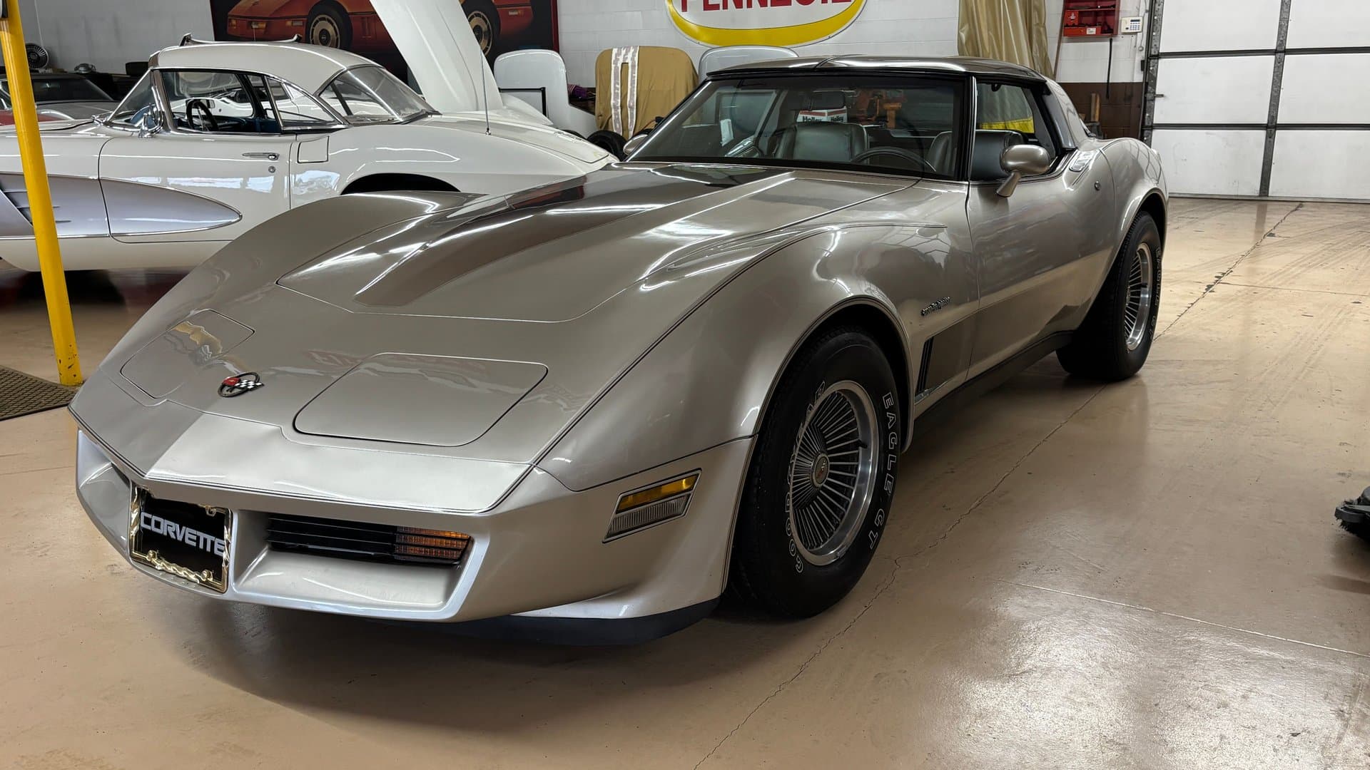 1982 Chevrolet Corvette 350 Auto thumbnail 28