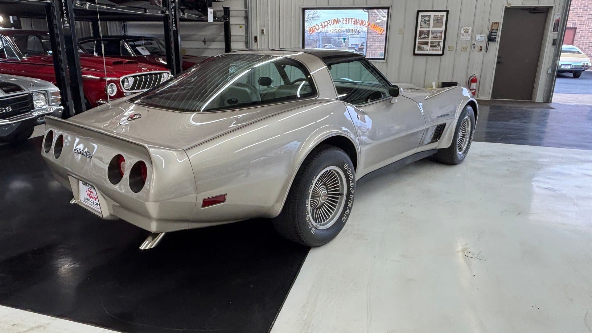 1982 Chevrolet Corvette thumbnail 9