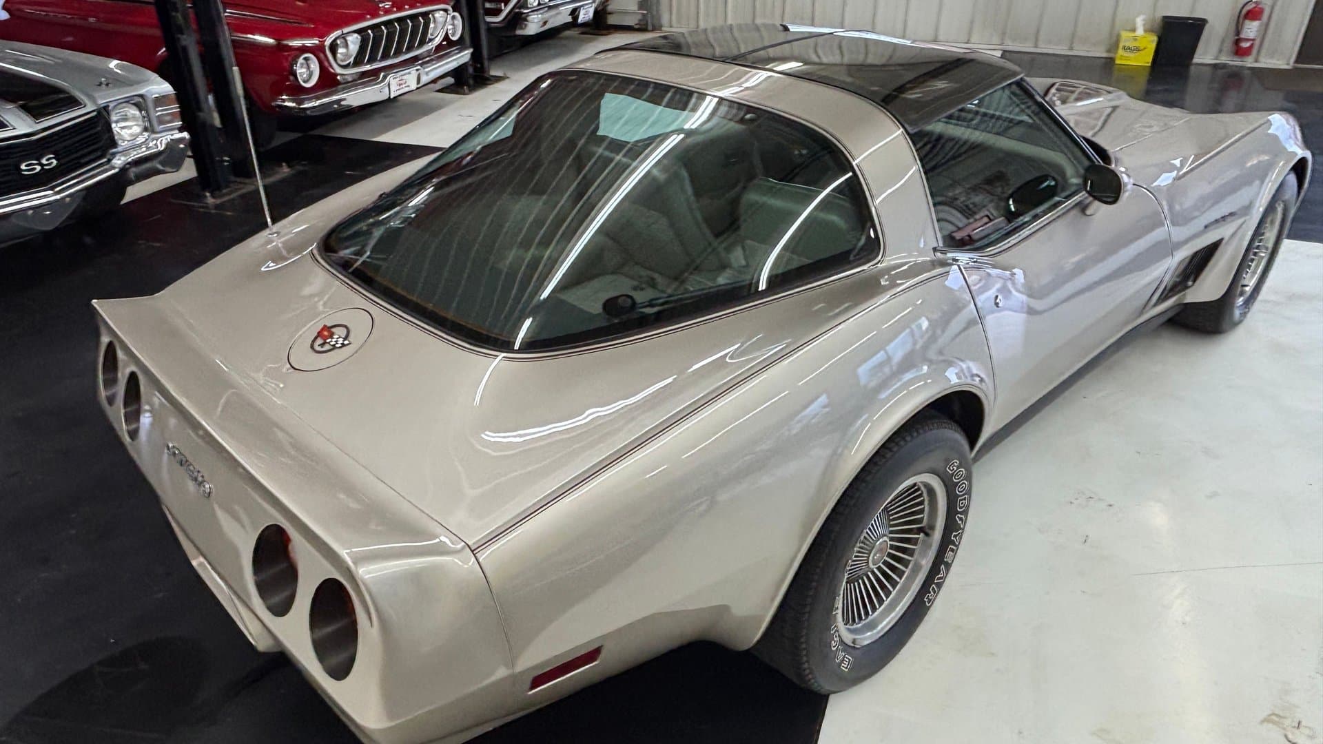 1982 Chevrolet Corvette thumbnail 8