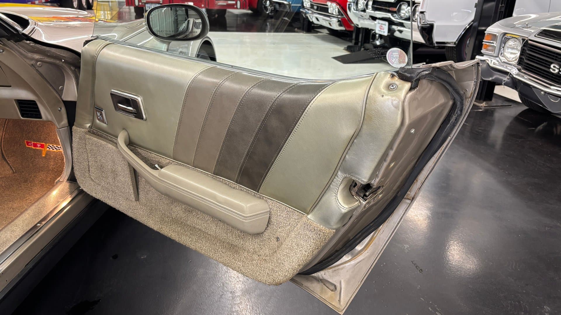 1982 Chevrolet Corvette thumbnail 27