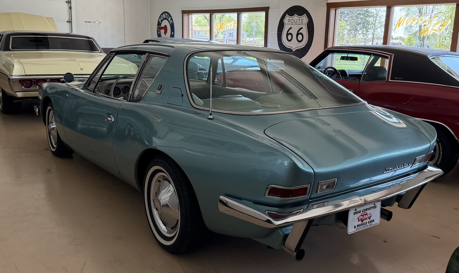 1963 Studebaker Avanti R2 thumbnail 3