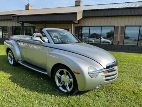 2005 Chevrolet SSR thumbnail 24