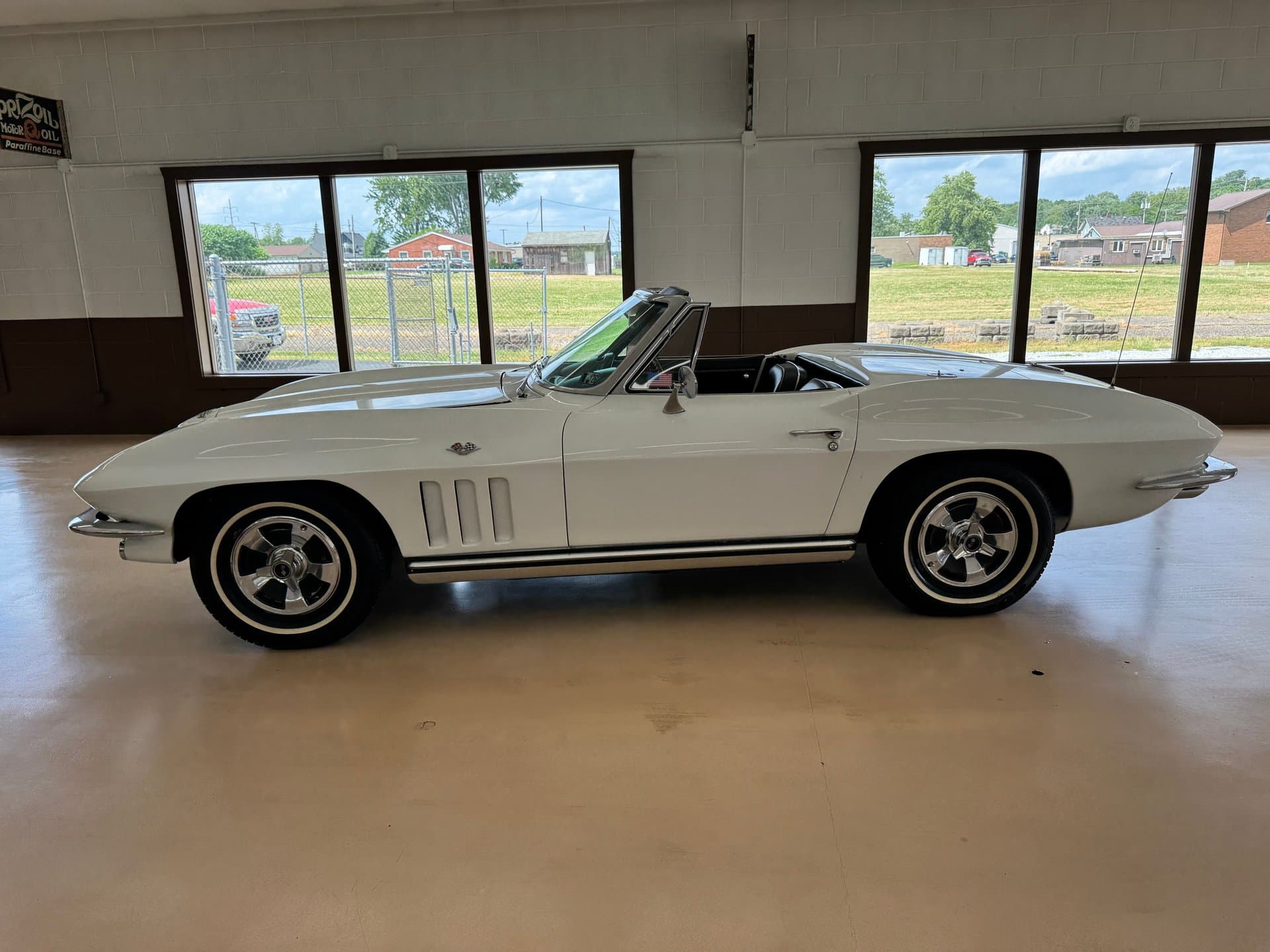 1965 Chevrolet Corvette thumbnail 10