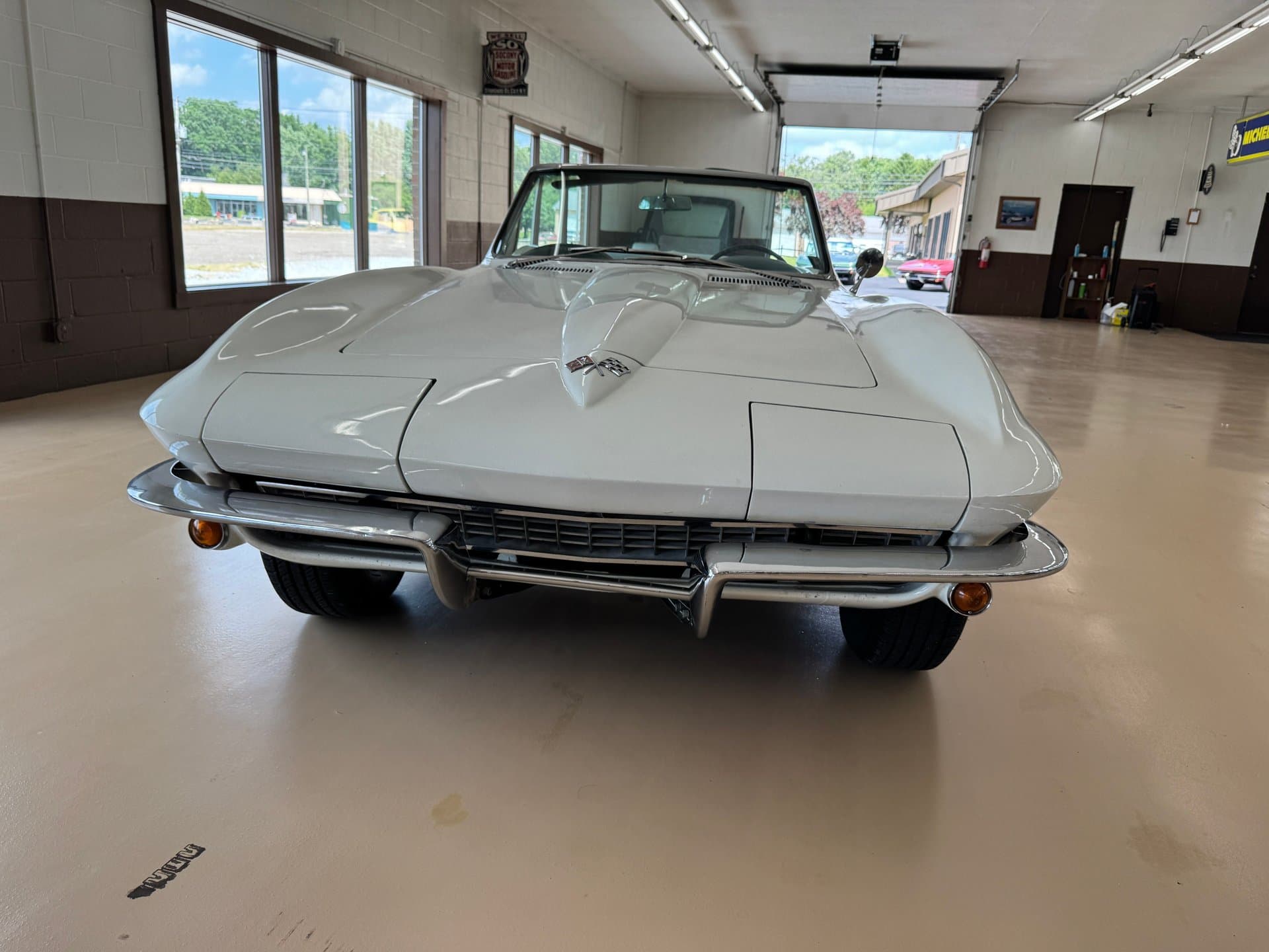 1965 Chevrolet Corvette thumbnail 13