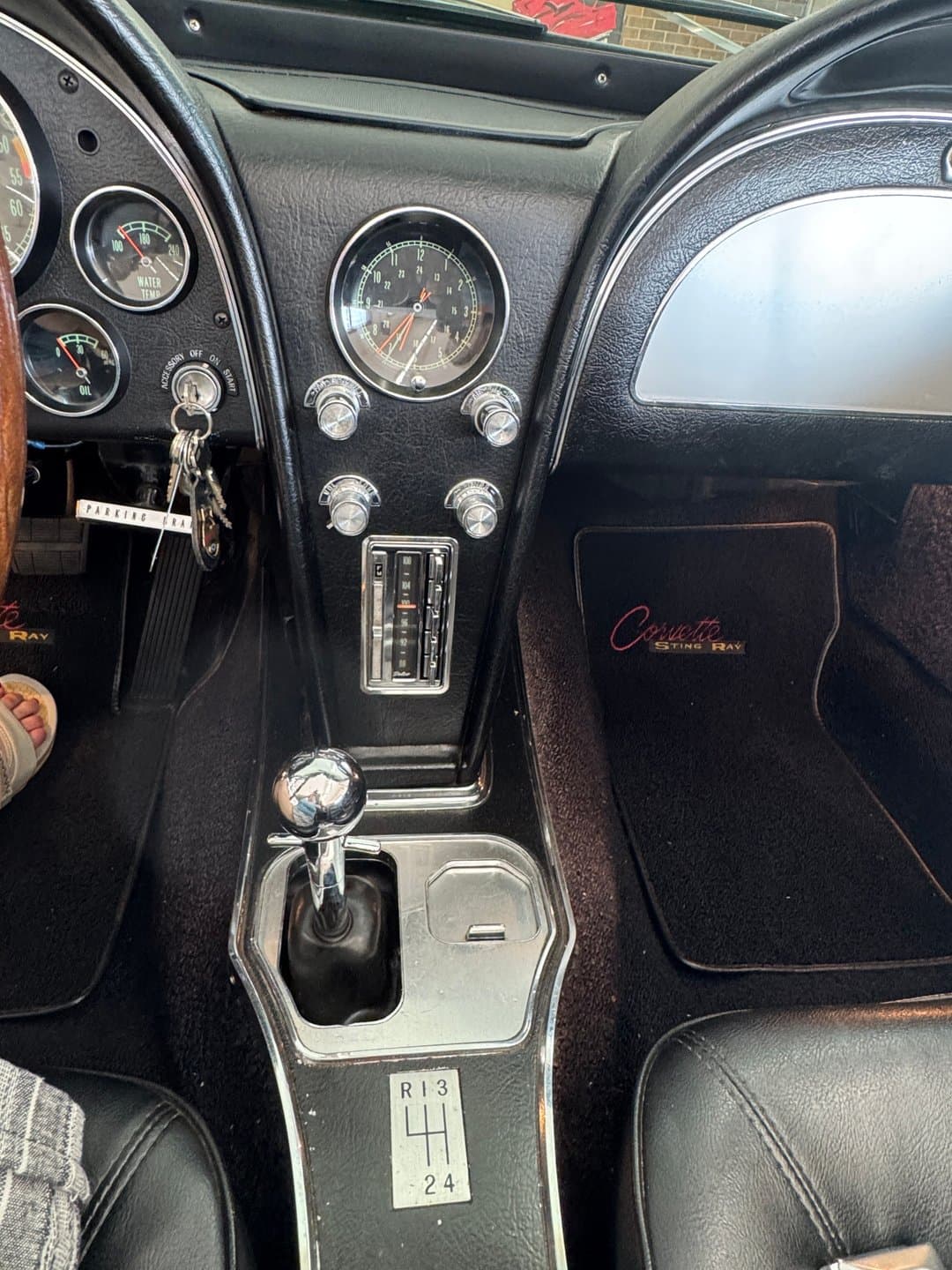 1965 Chevrolet Corvette thumbnail 18