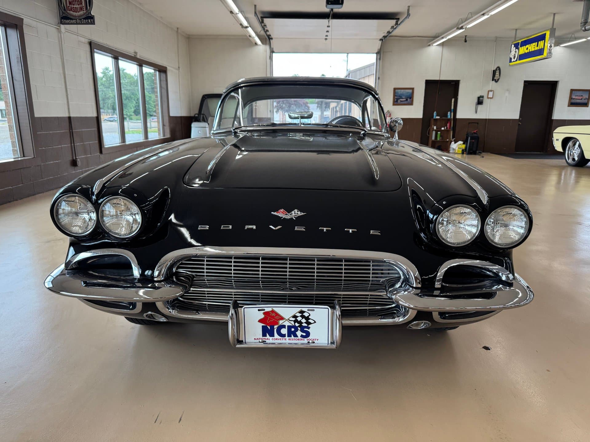 1961 Chevrolet Corvette thumbnail 3