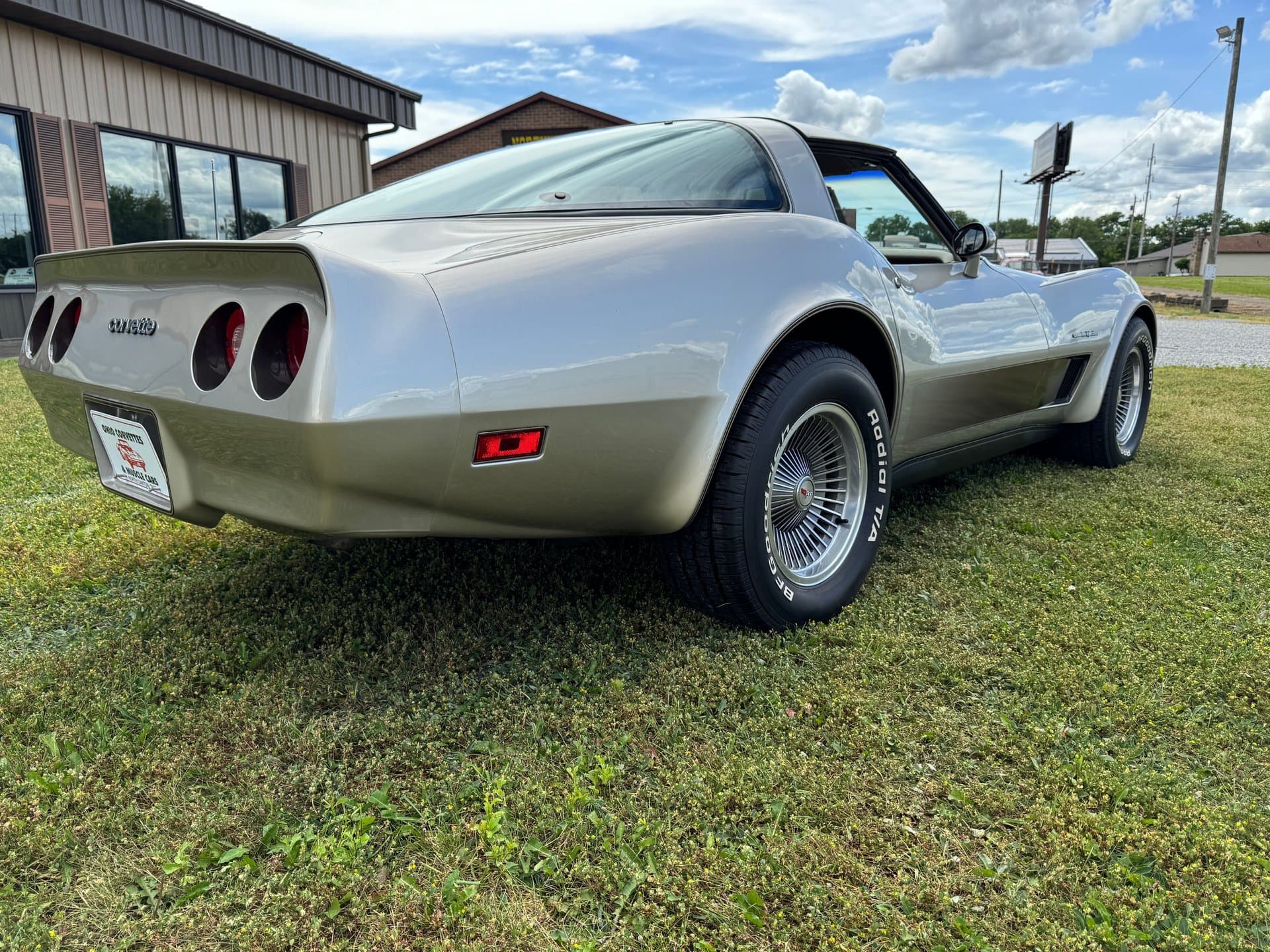 1982 Chevrolet Corvette thumbnail 5