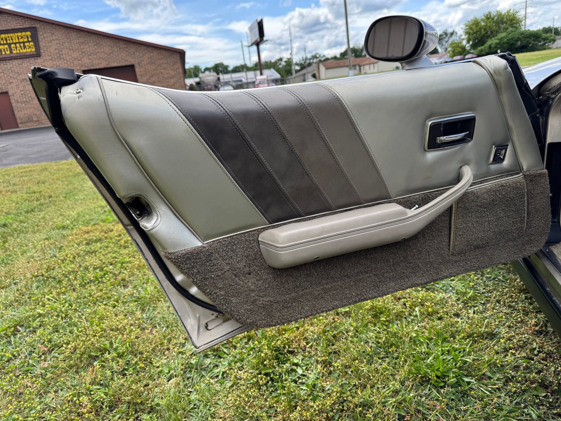 1982 Chevrolet Corvette thumbnail 11