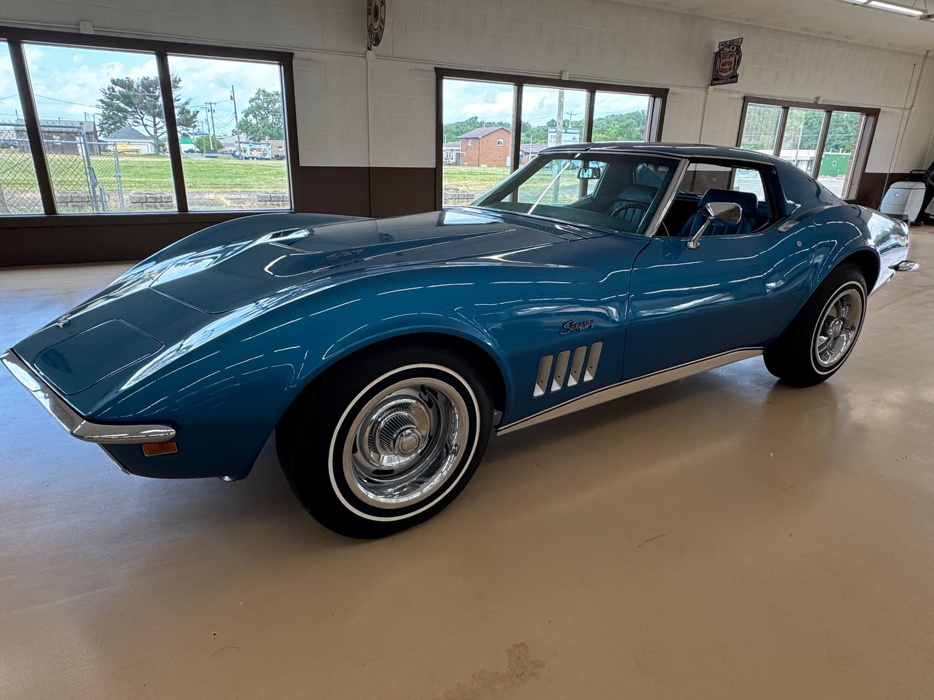 1969 Chevrolet Corvette thumbnail 11