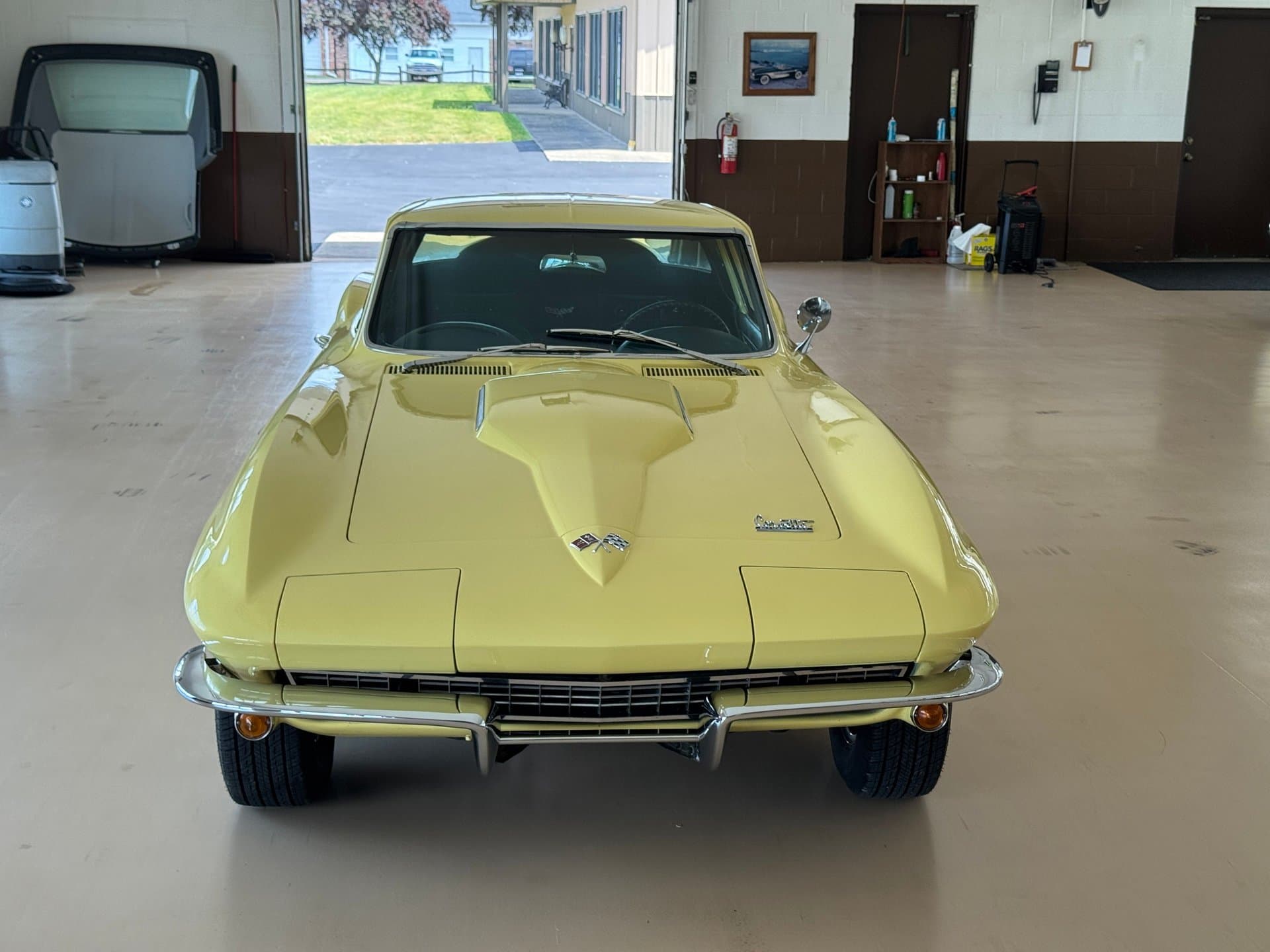 1966 Chevrolet Corvette thumbnail 3