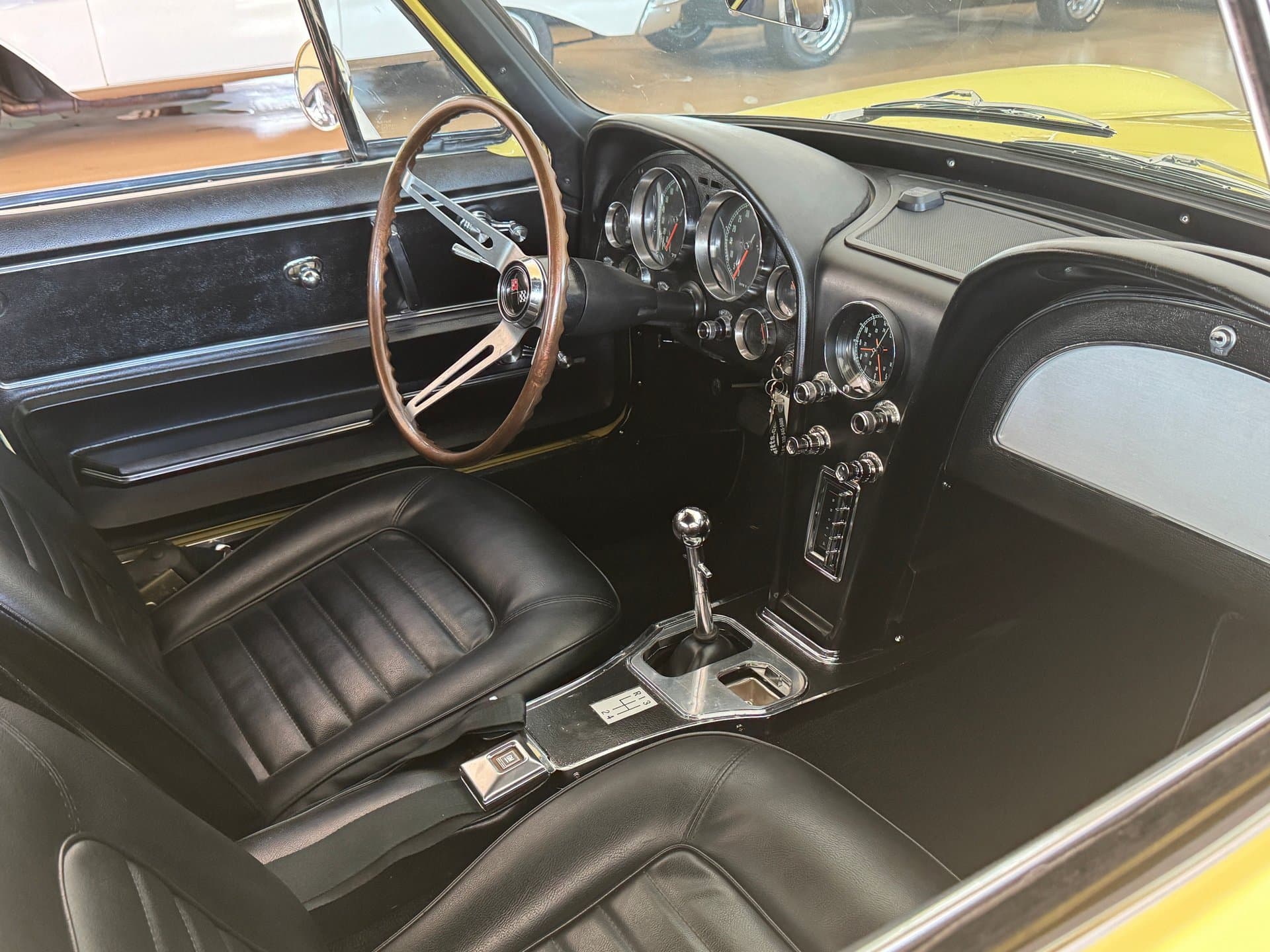 1966 Chevrolet Corvette thumbnail 21