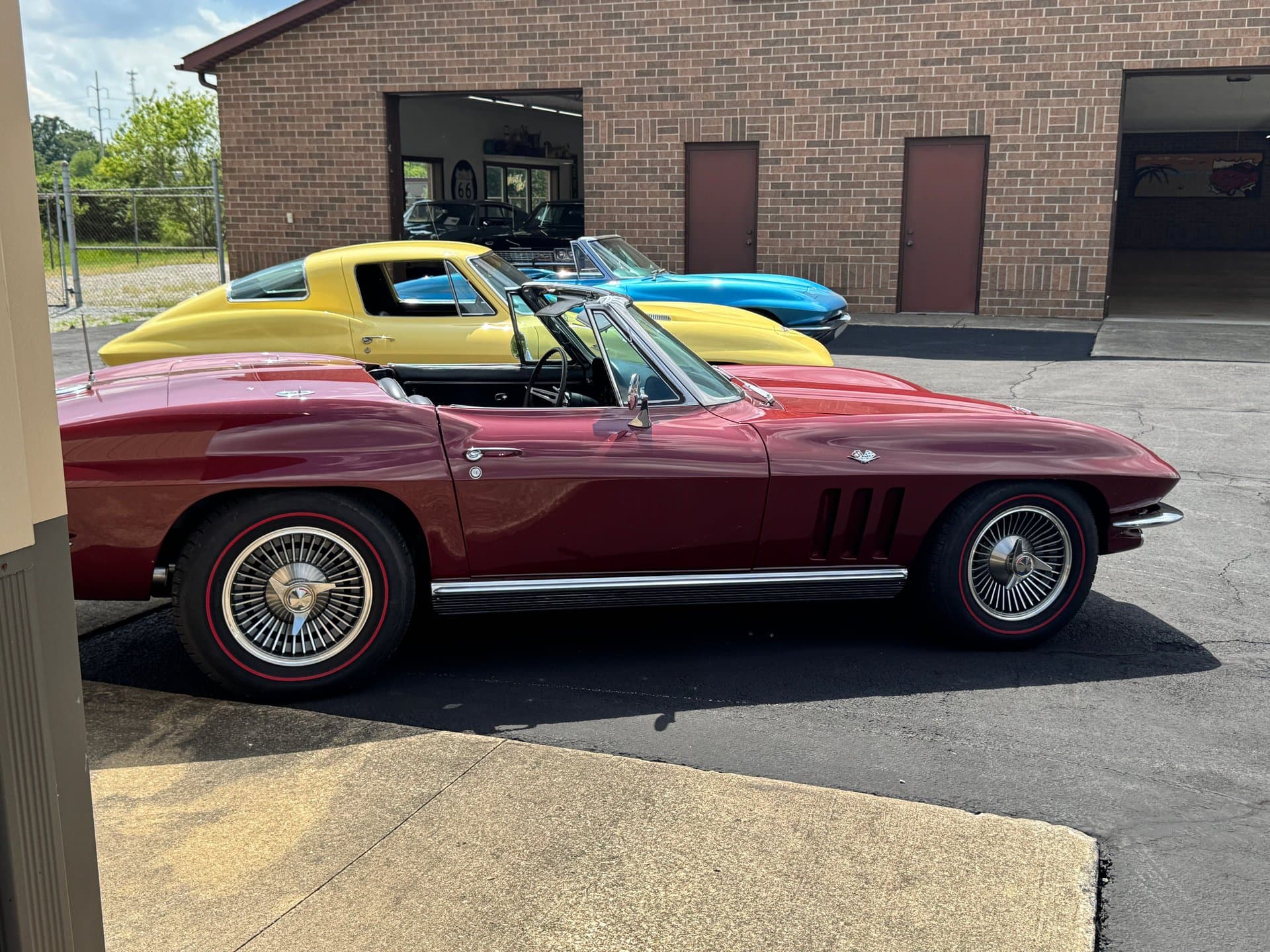 1966 Chevrolet Corvette thumbnail 3