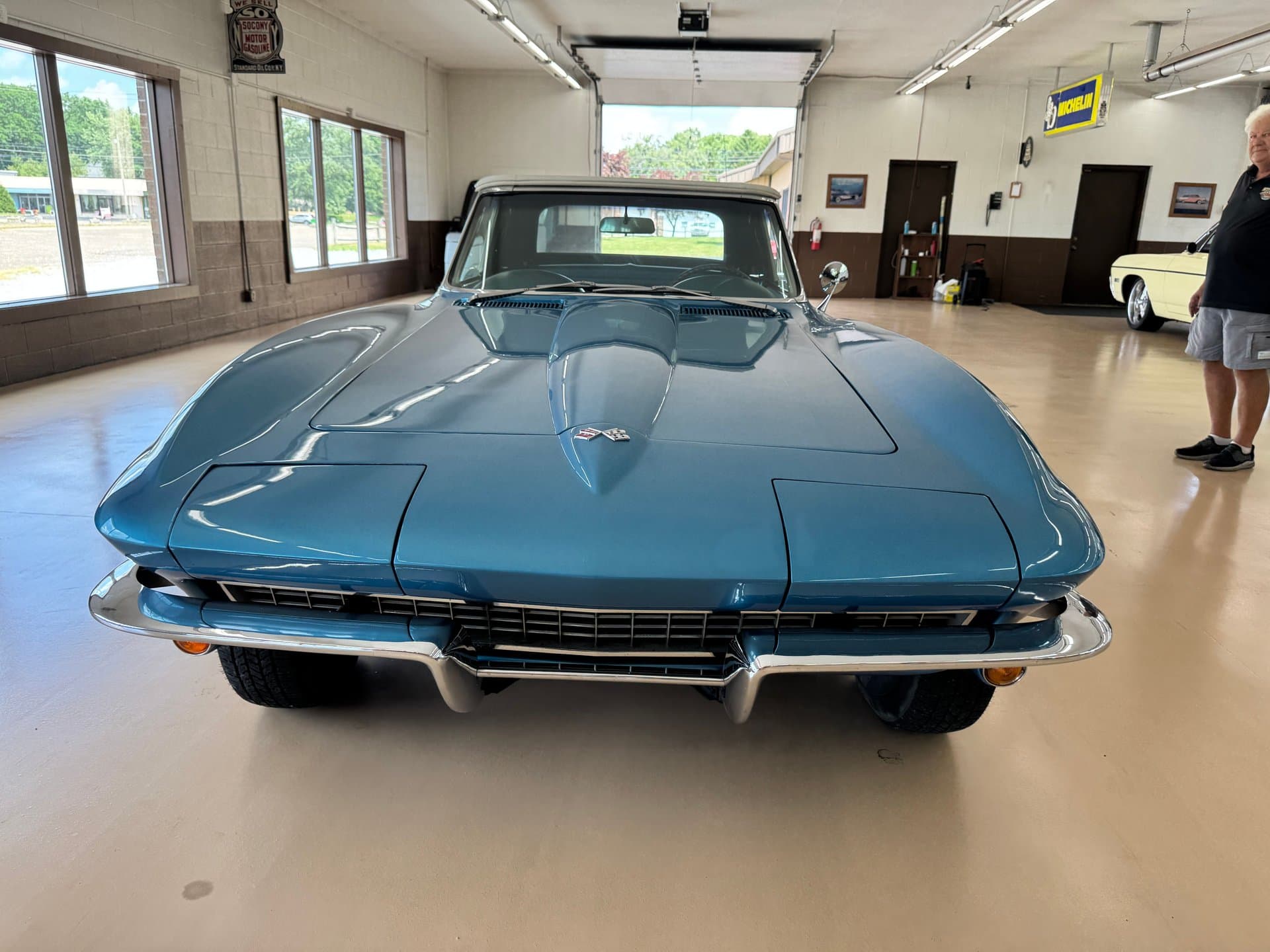 1967 Chevrolet Corvette thumbnail 3