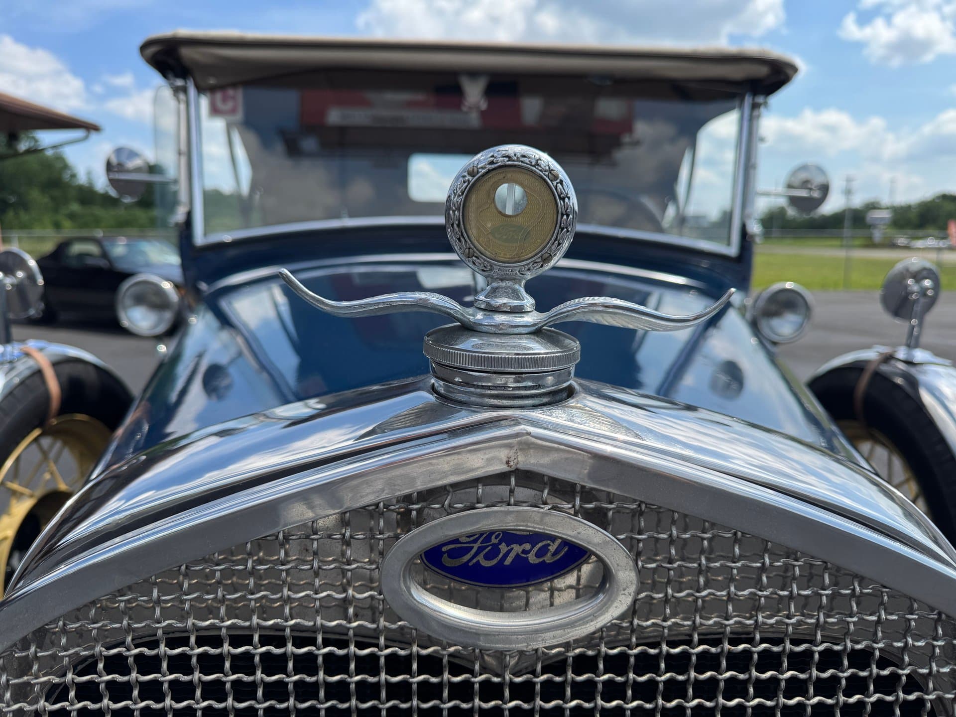 1930 Ford Model A thumbnail 3