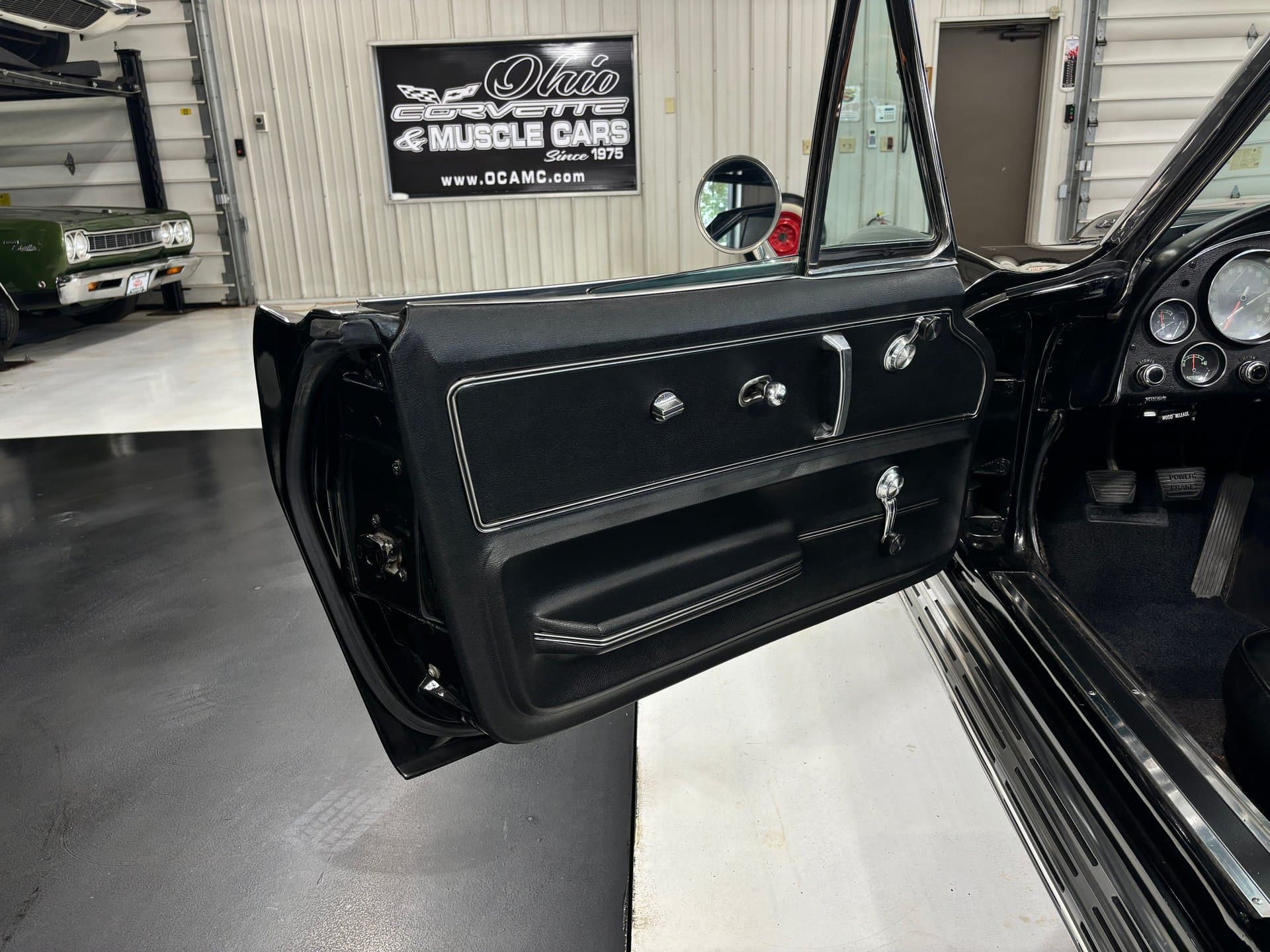 1967 Chevrolet Corvette thumbnail 23