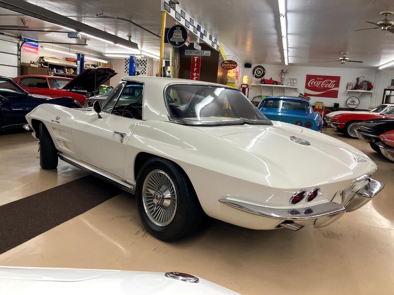 1964 Chevrolet Corvette Stingray thumbnail 18