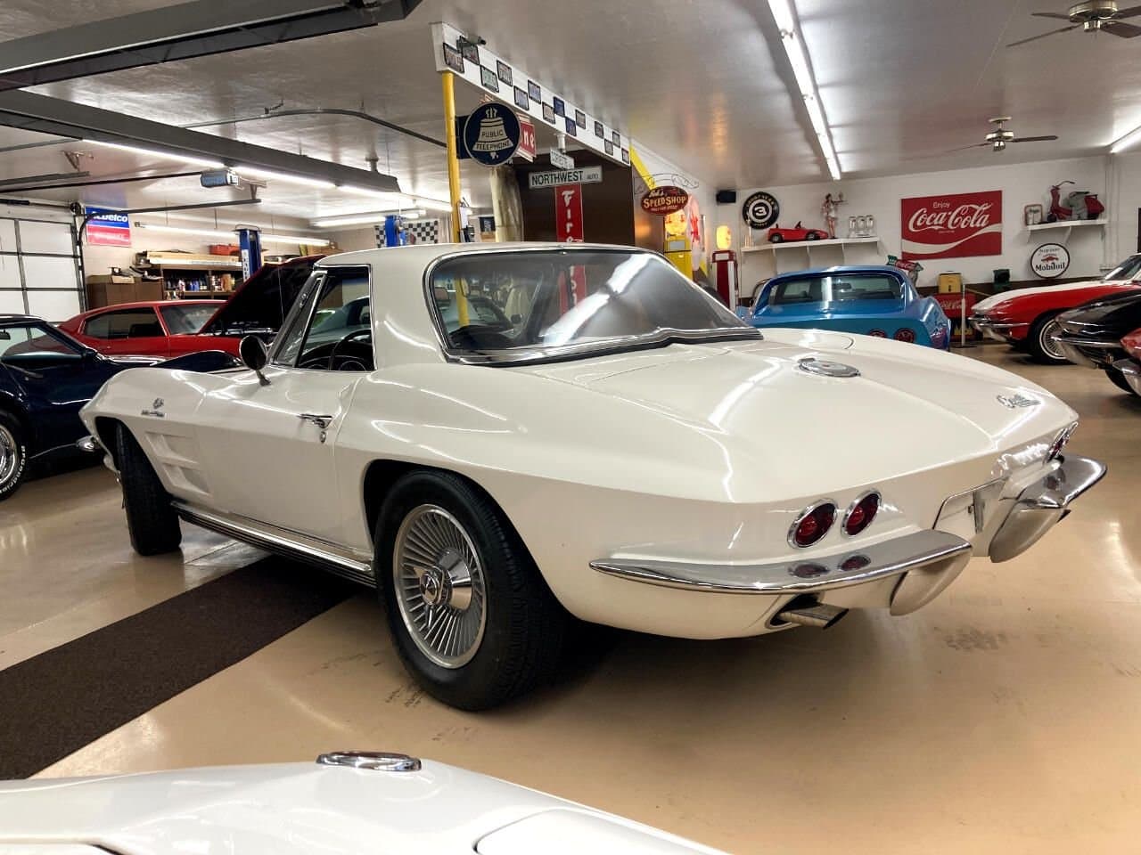 1964 Chevrolet Corvette Stingray thumbnail 15