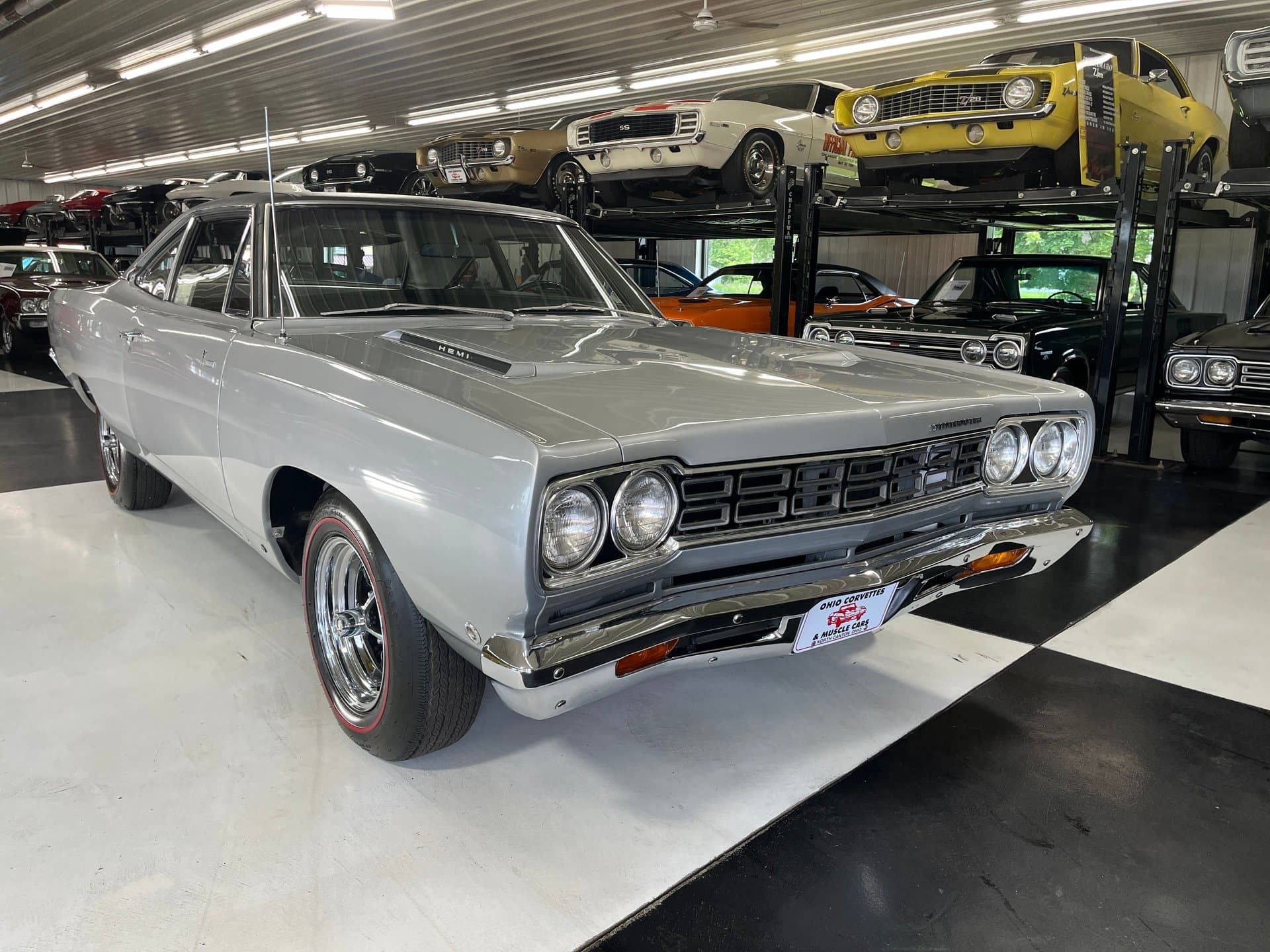 1968 Plymouth Roadrunner thumbnail 4