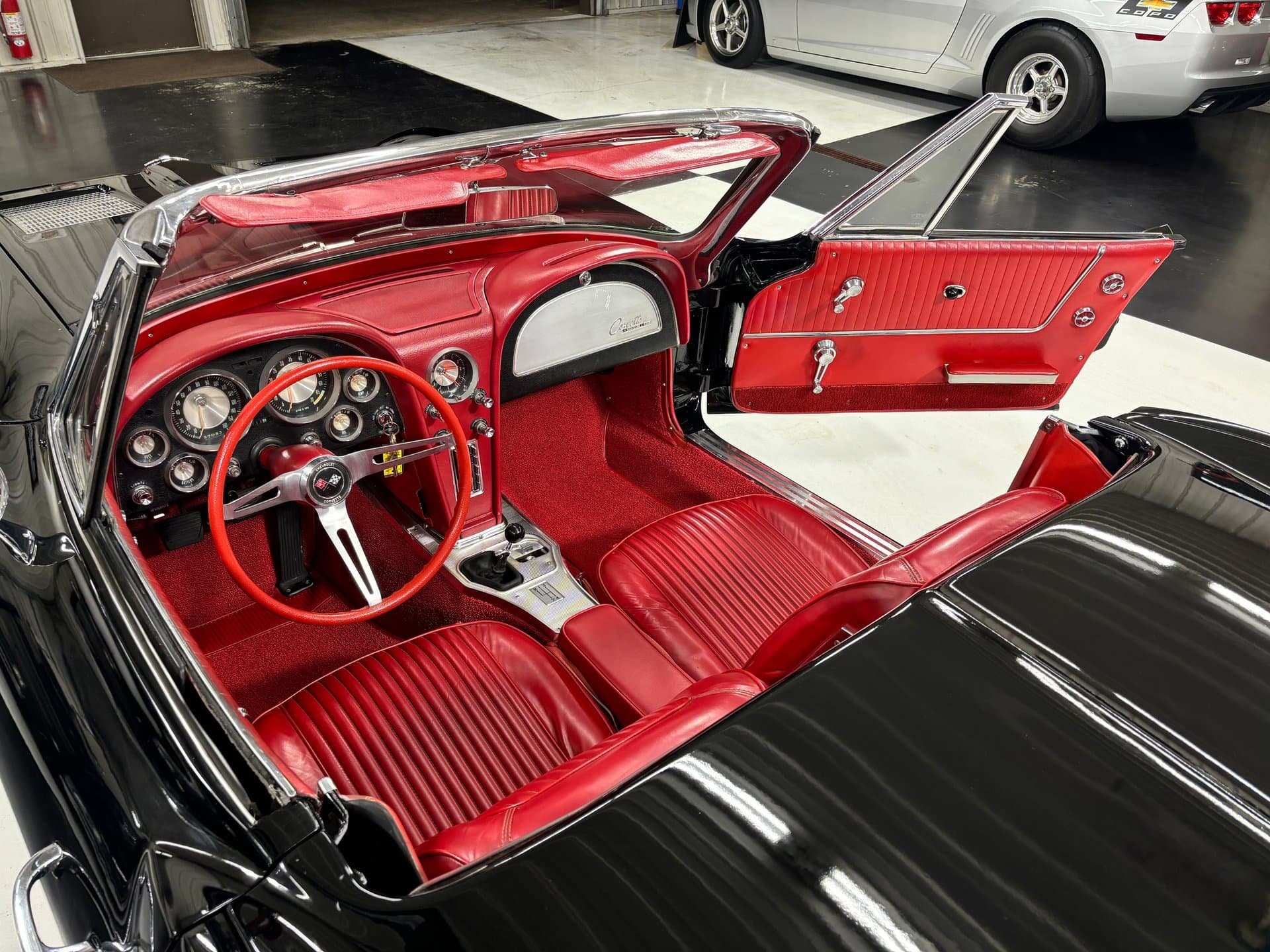 1963 Chevrolet Corvette thumbnail 17