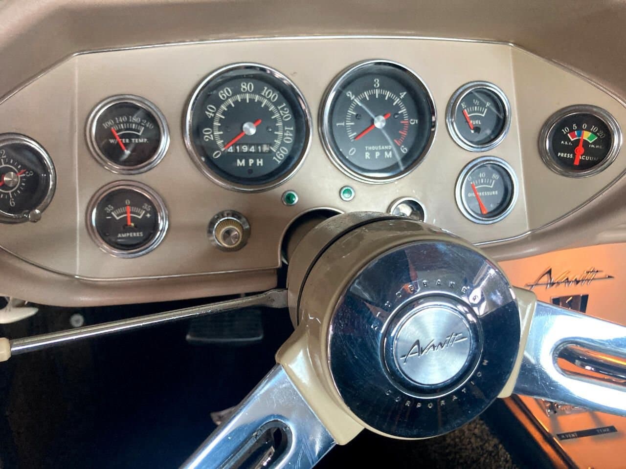 1963 Studebaker Avanti R2 thumbnail 12