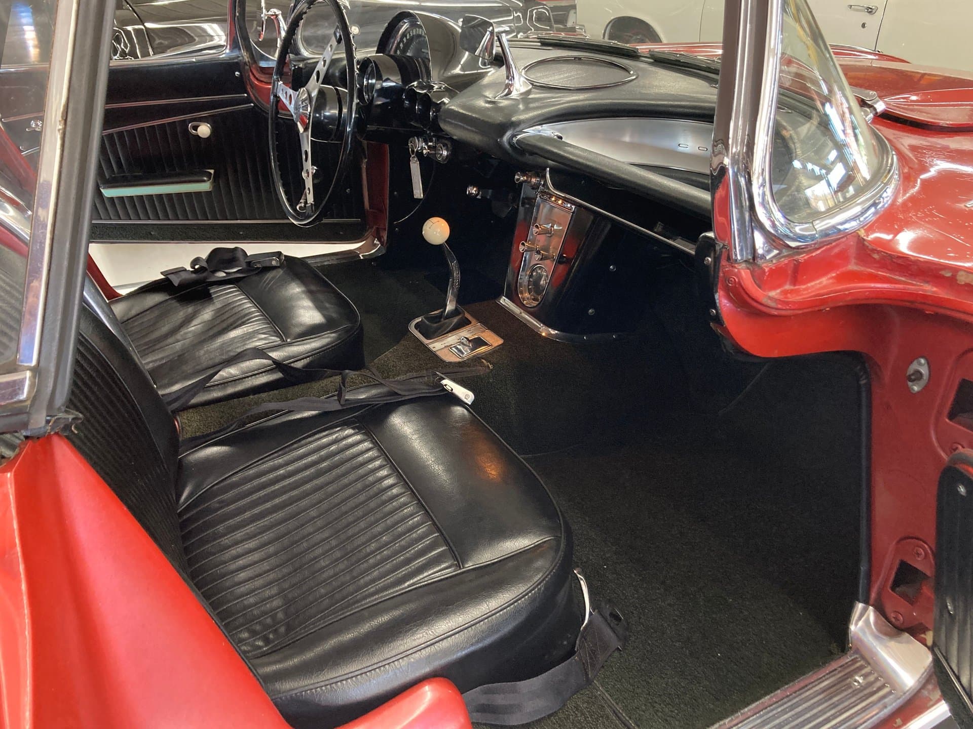 1962 Chevrolet Corvette thumbnail 24
